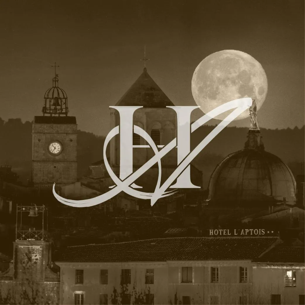 Property building in L'Aptois Hôtel