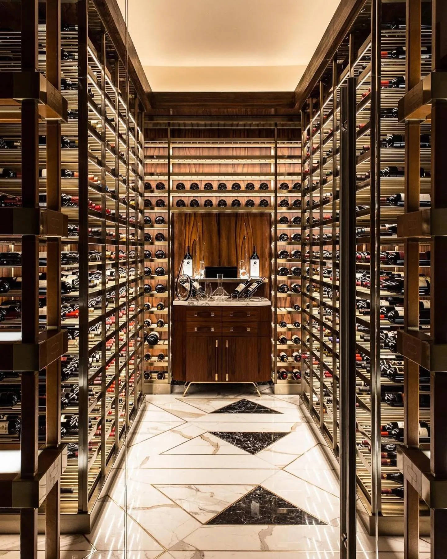 Drinks in Palms Place One Bedroom Suite 1220 sqft