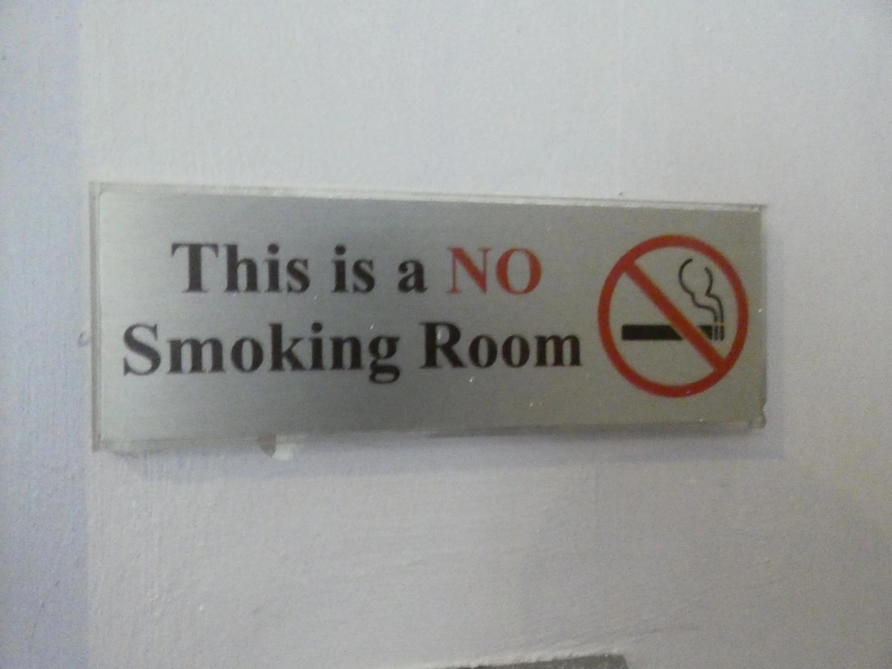 Logo/Certificate/Sign in Jackson Court Hotel