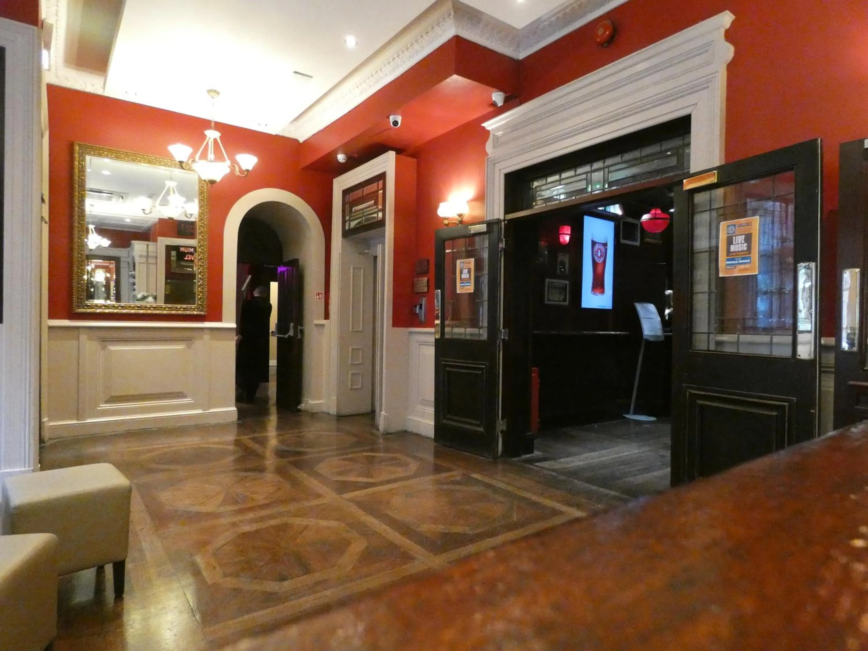 Property building in Jackson Court Hotel