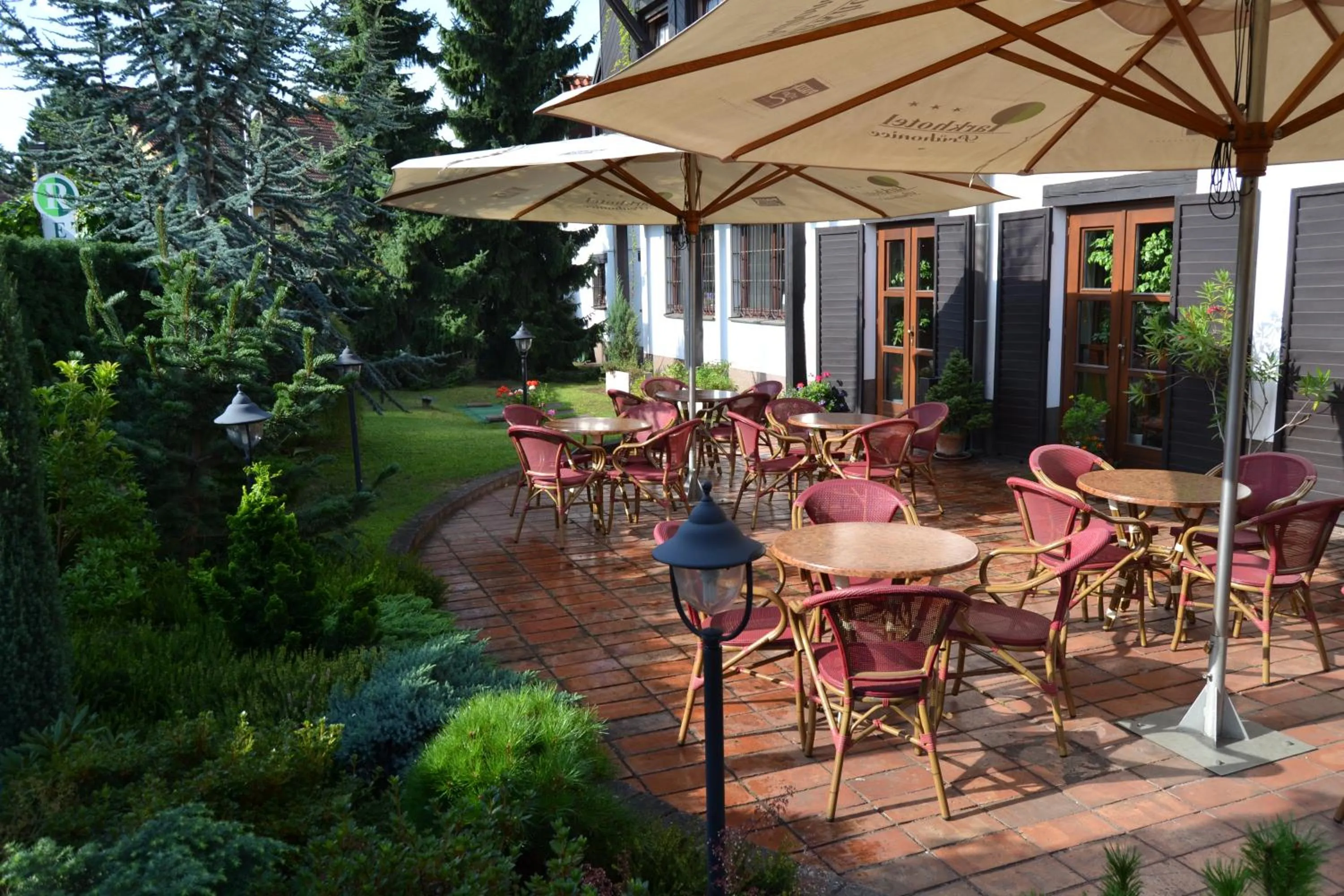 Restaurant/places to eat in Park Hotel Pruhonice