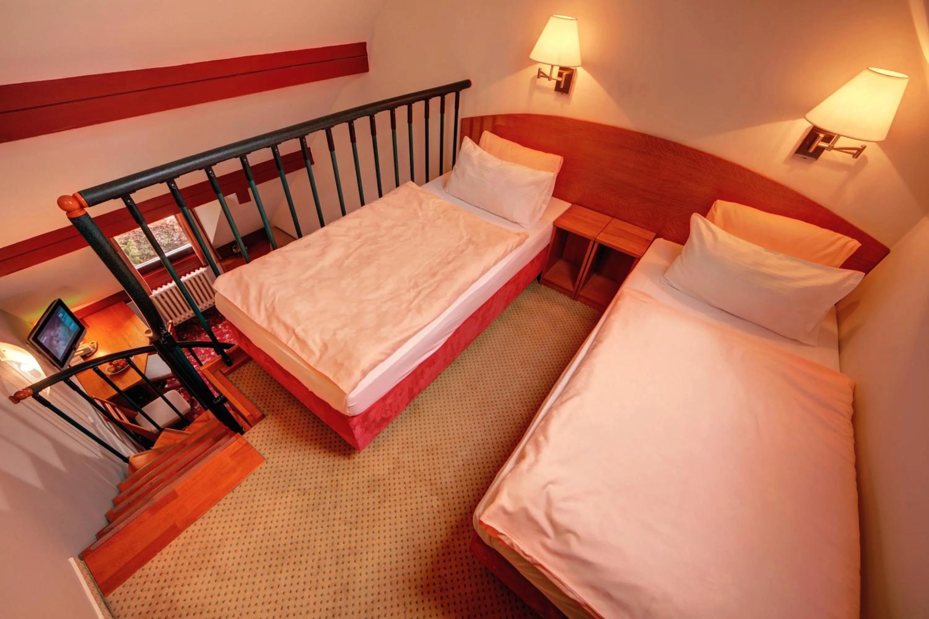 Living room, Bed in Park Hotel Pruhonice