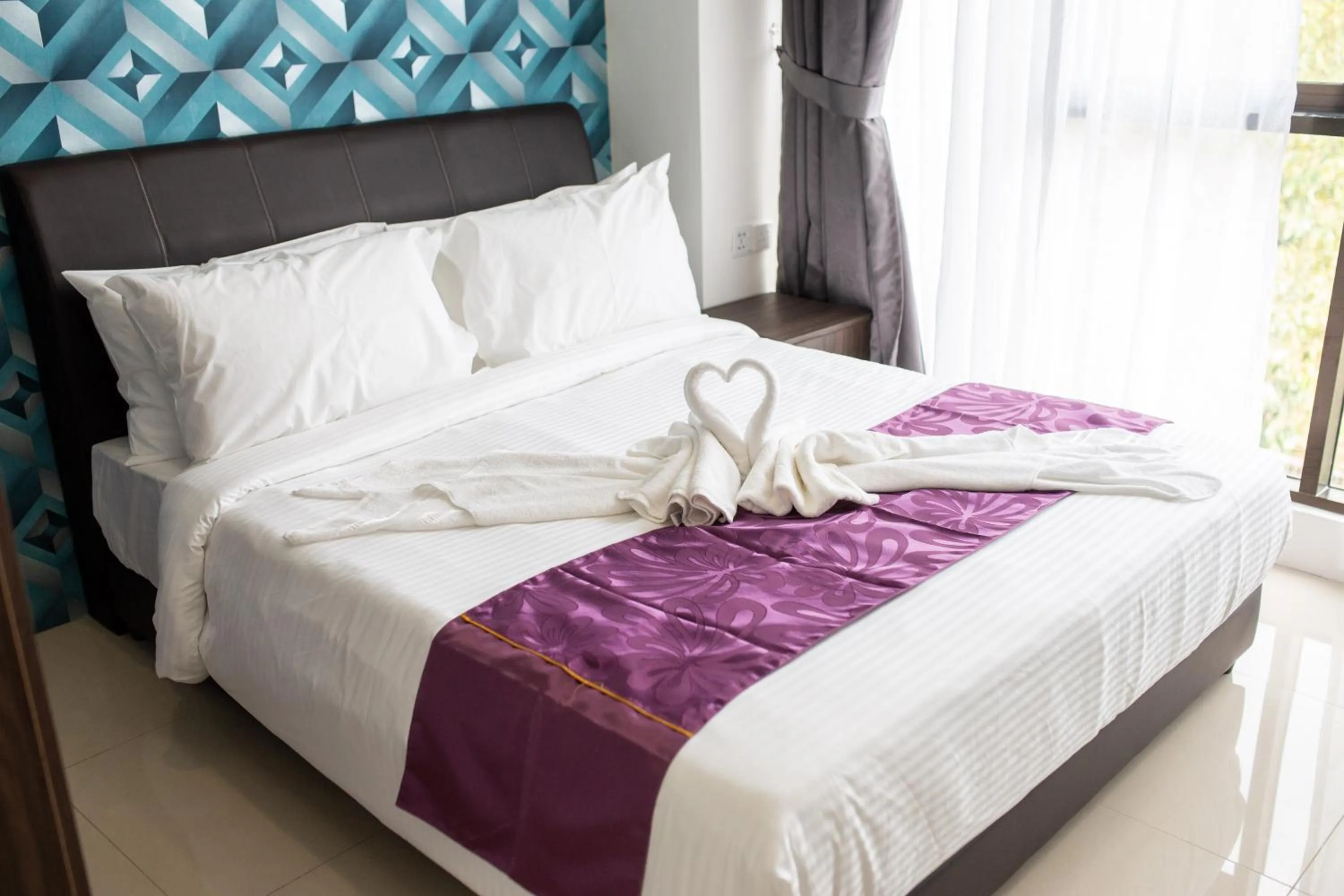 Bedroom, Bed in Rock Mountain