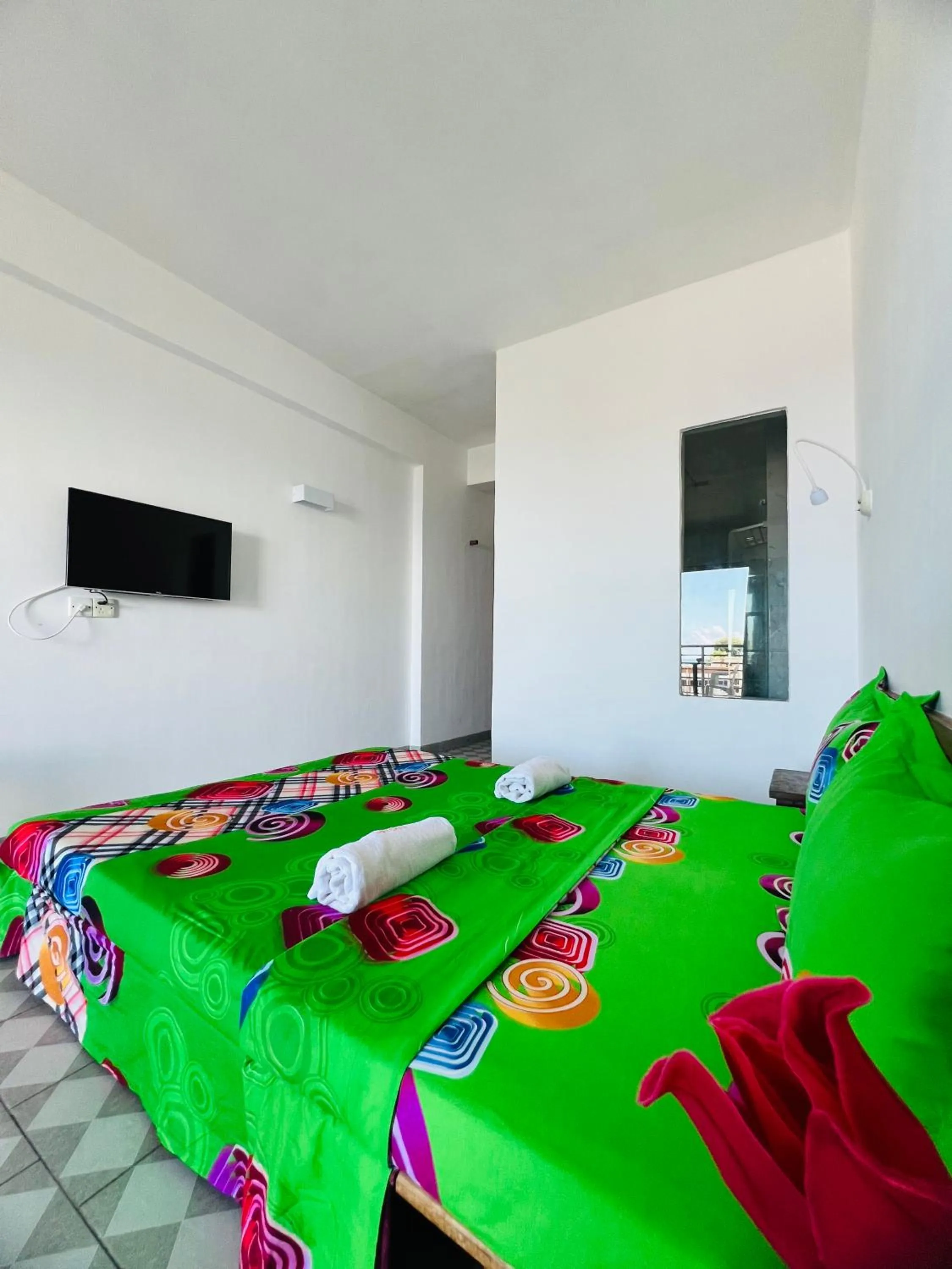 Bedroom, Bed in Hôtel Ambatoloaka