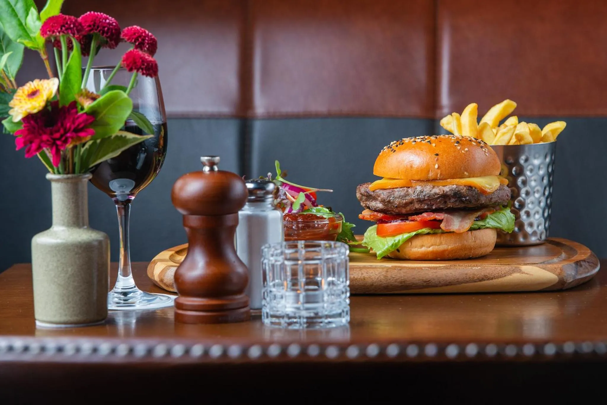 Food and drinks in Manor West Hotel & Leisure Club