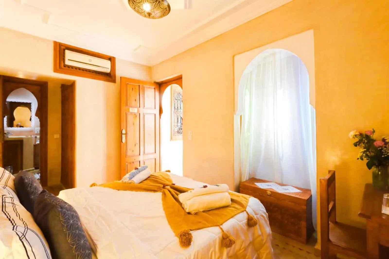 Property building, Bed in Riad Berenssi