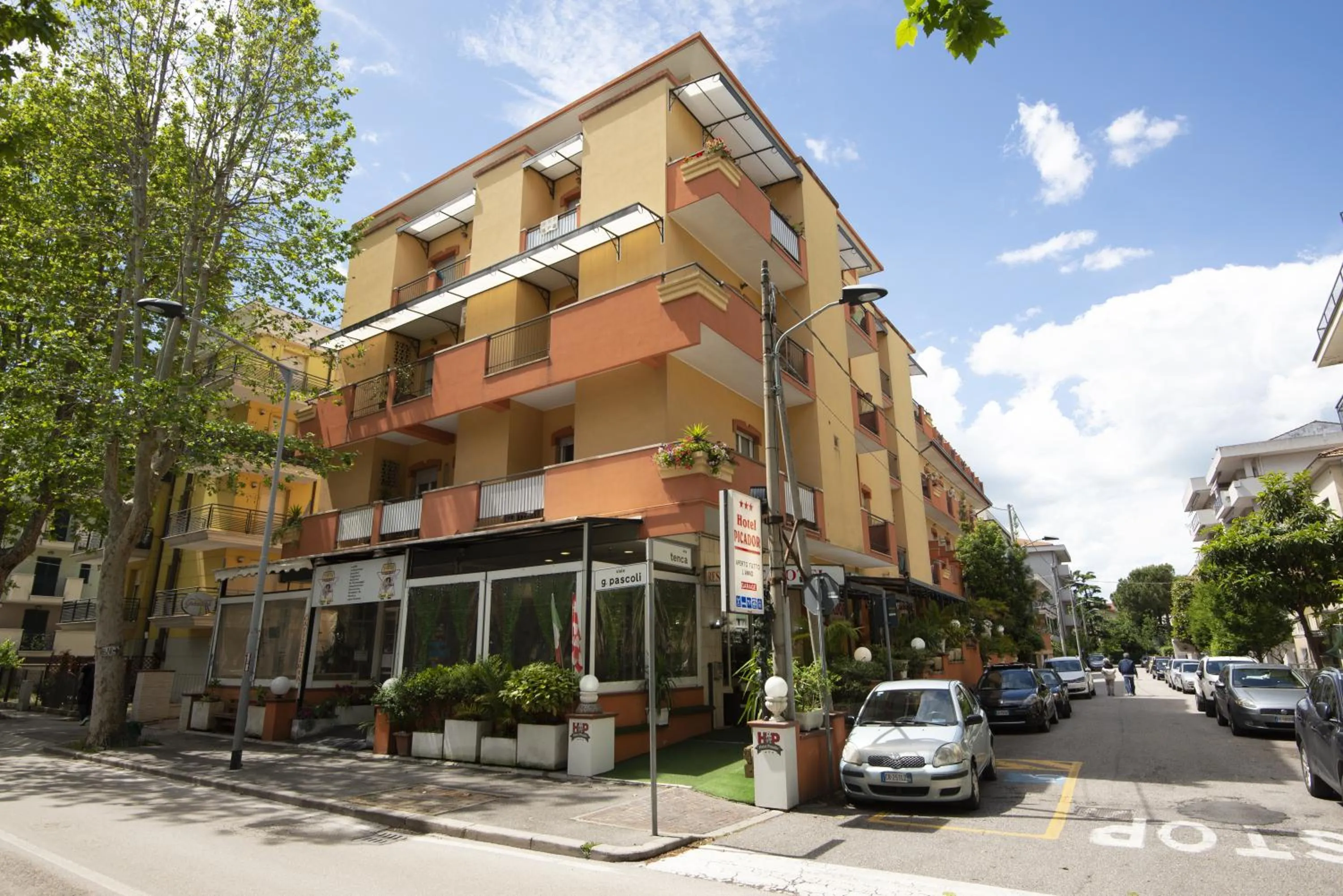 Property building in Hotel Picador