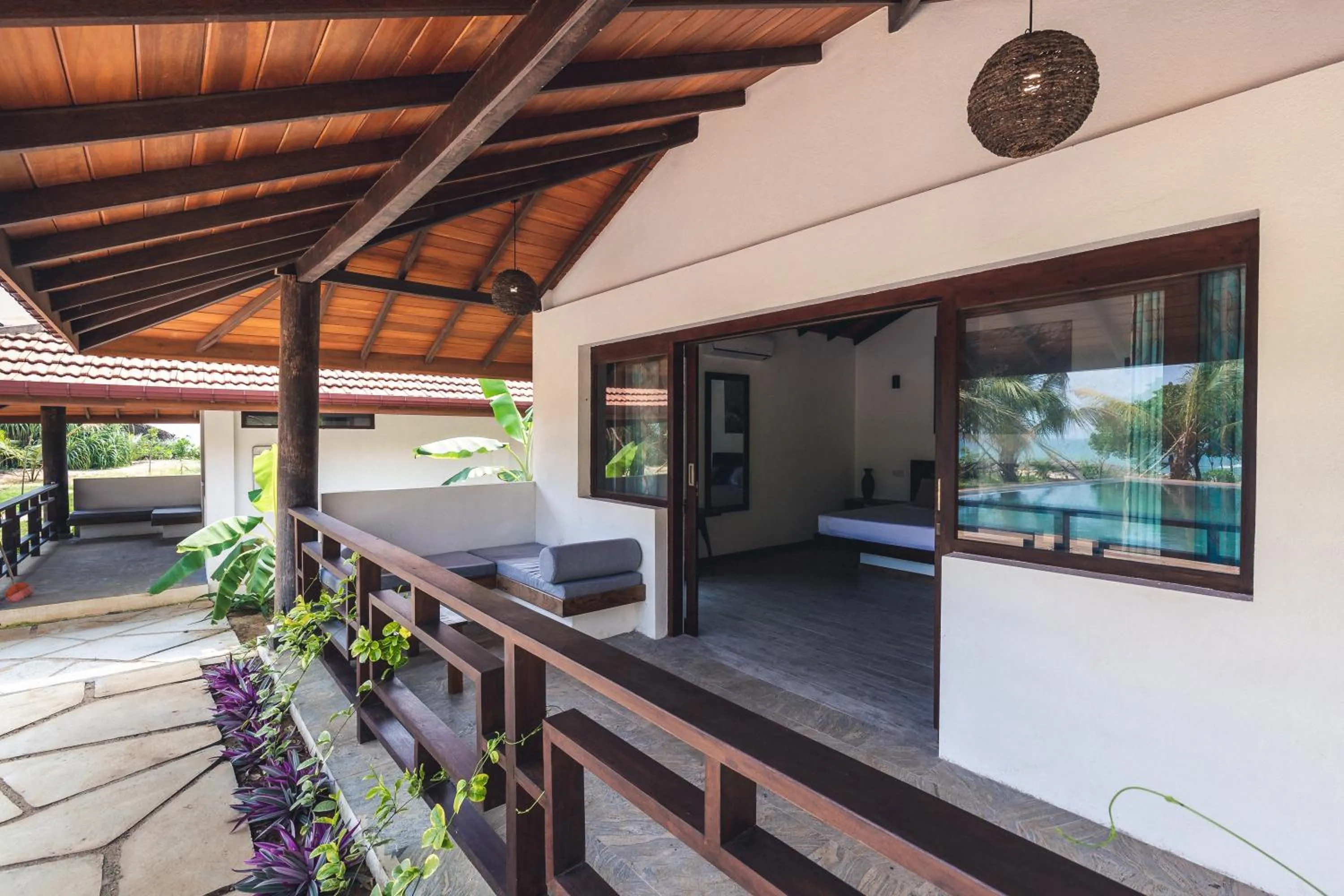 Balcony/Terrace in OMIA