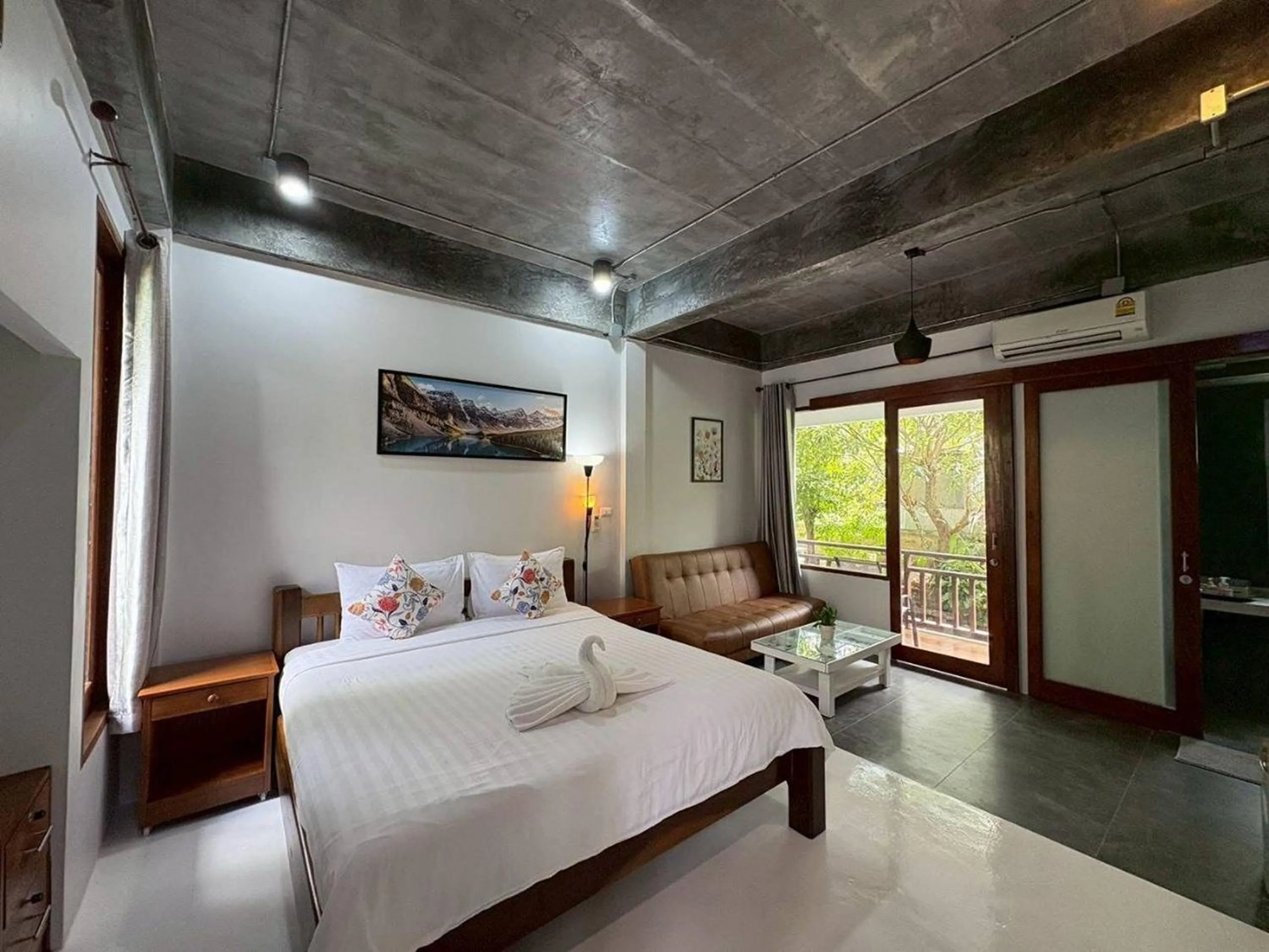 Bed in Tann Anda Resort