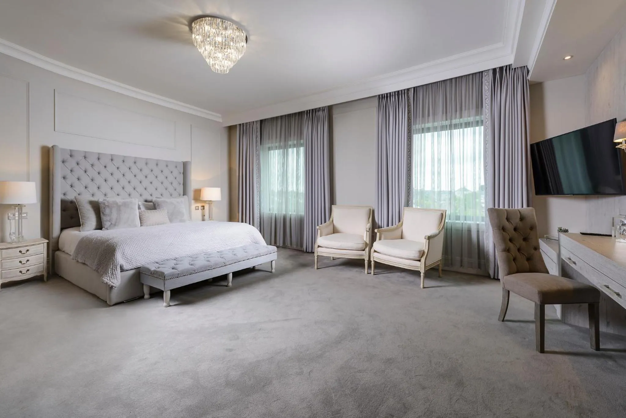 Bed in Shearwater Hotel & Spa