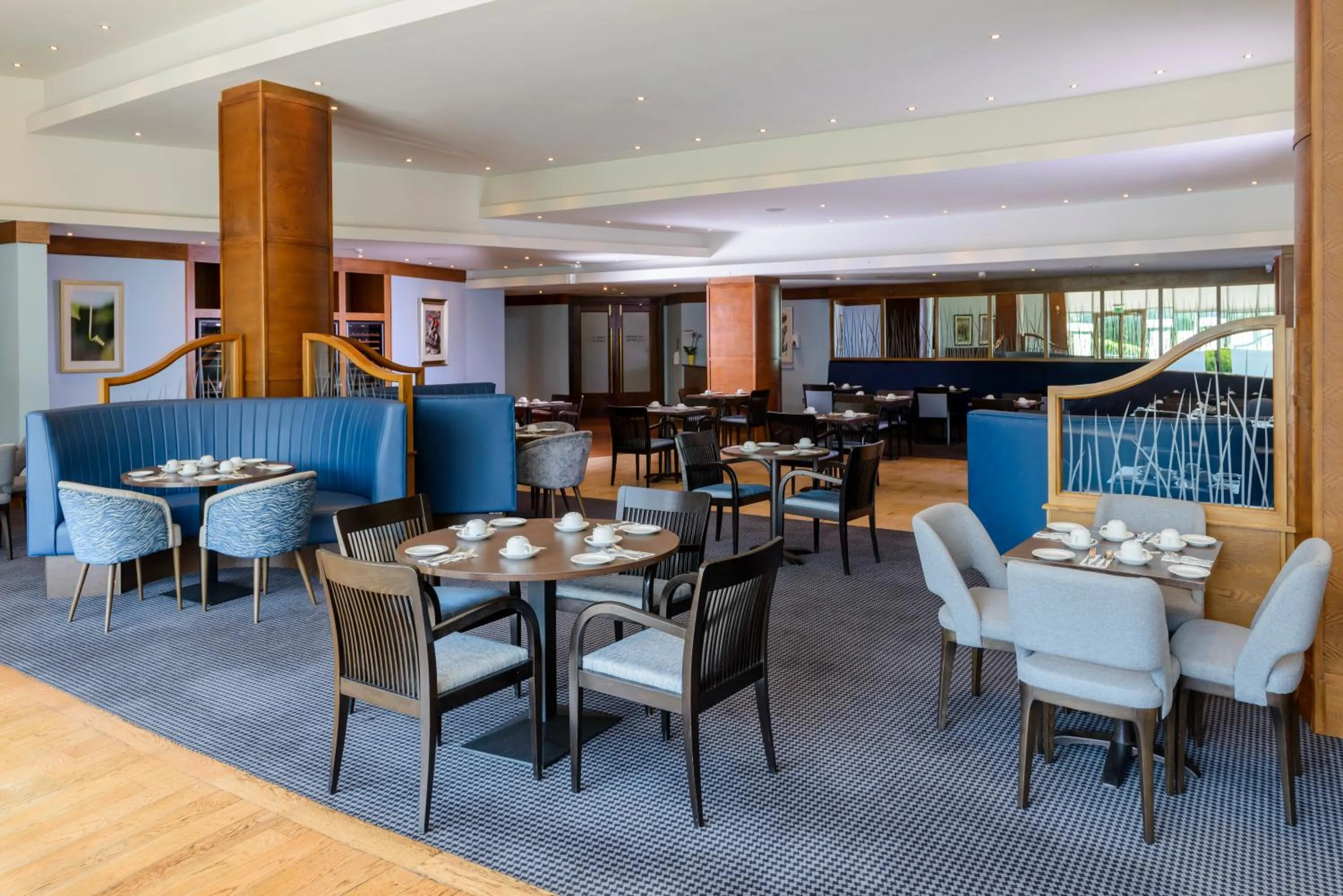 Restaurant/places to eat in Shearwater Hotel & Spa