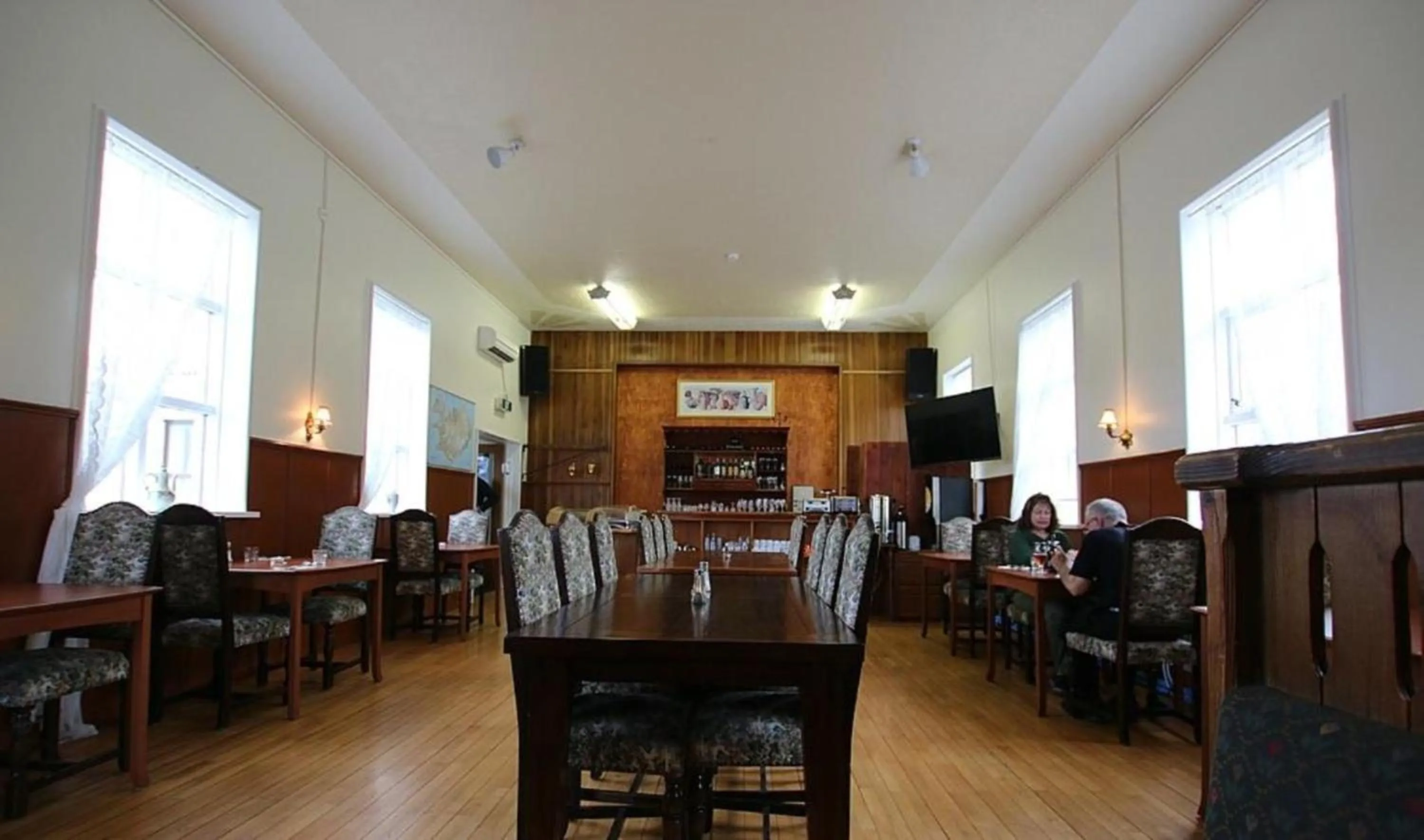 Restaurant/places to eat in Hotel Latrabjarg