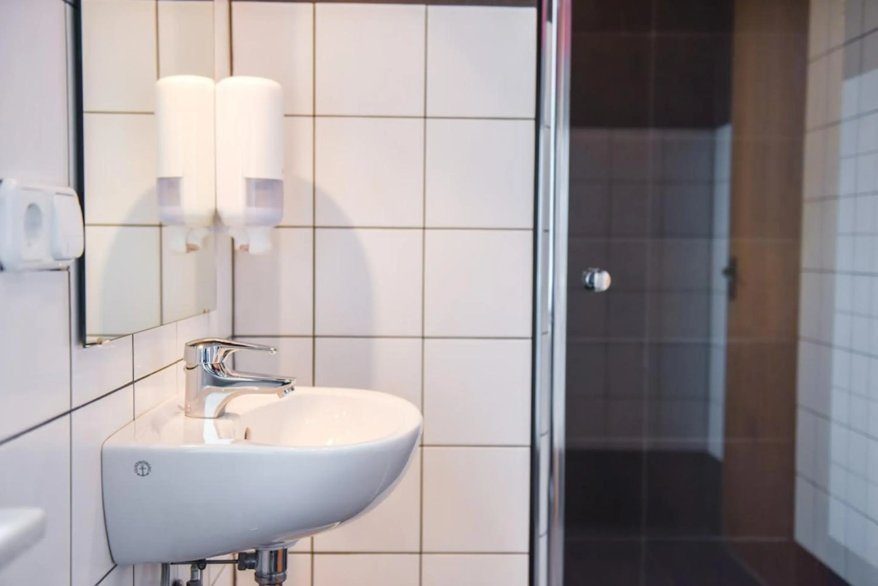 Bathroom in Hotel Latrabjarg
