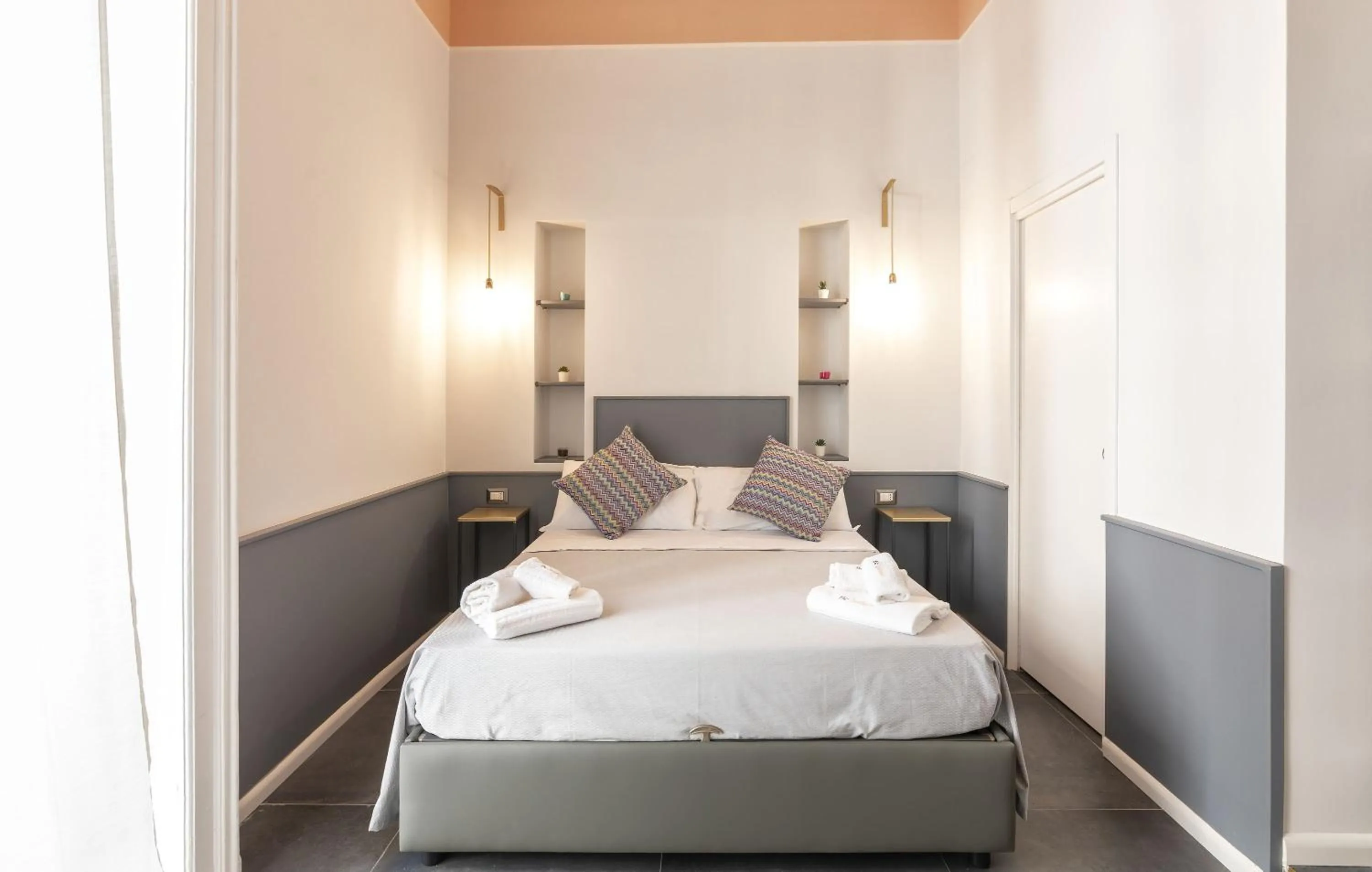 Bed in Be Italian Flat Duomo 319