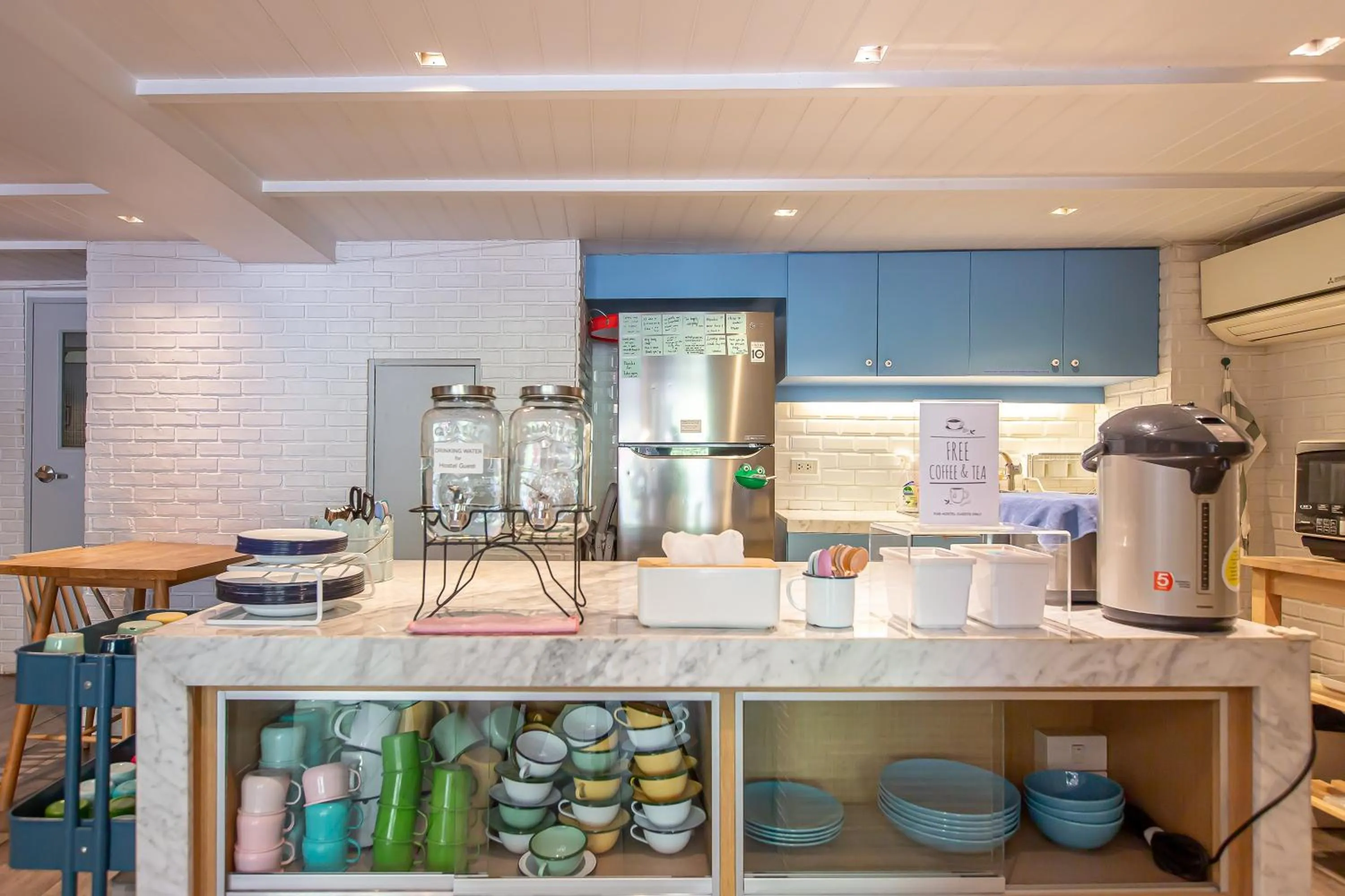 Coffee/tea facilities in Simply Sleep Hostel