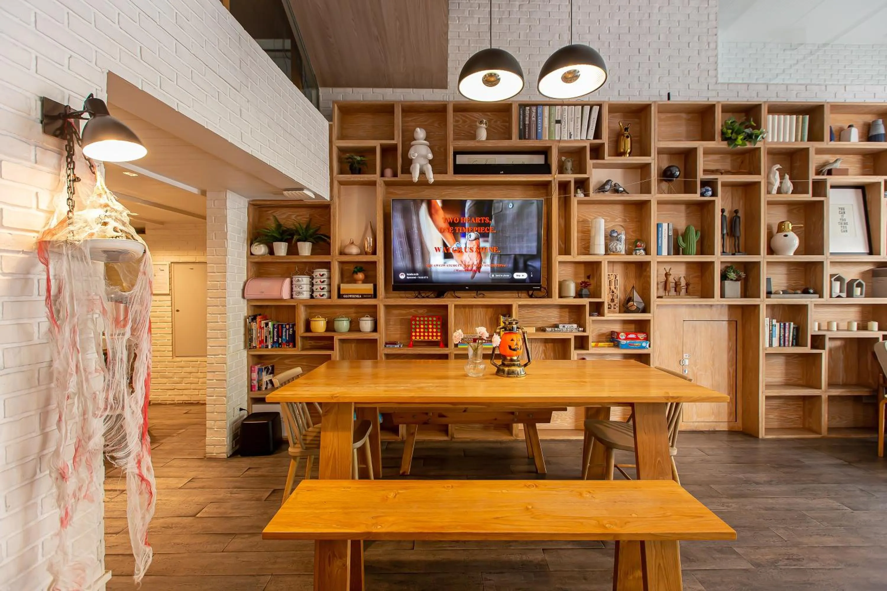 TV and multimedia in Simply Sleep Hostel