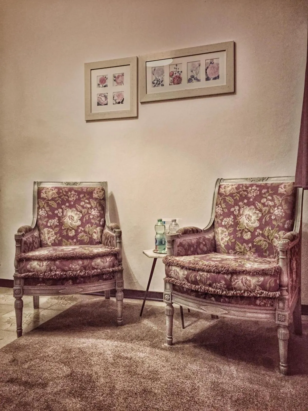 Seating area in Hotel Casa Camilla