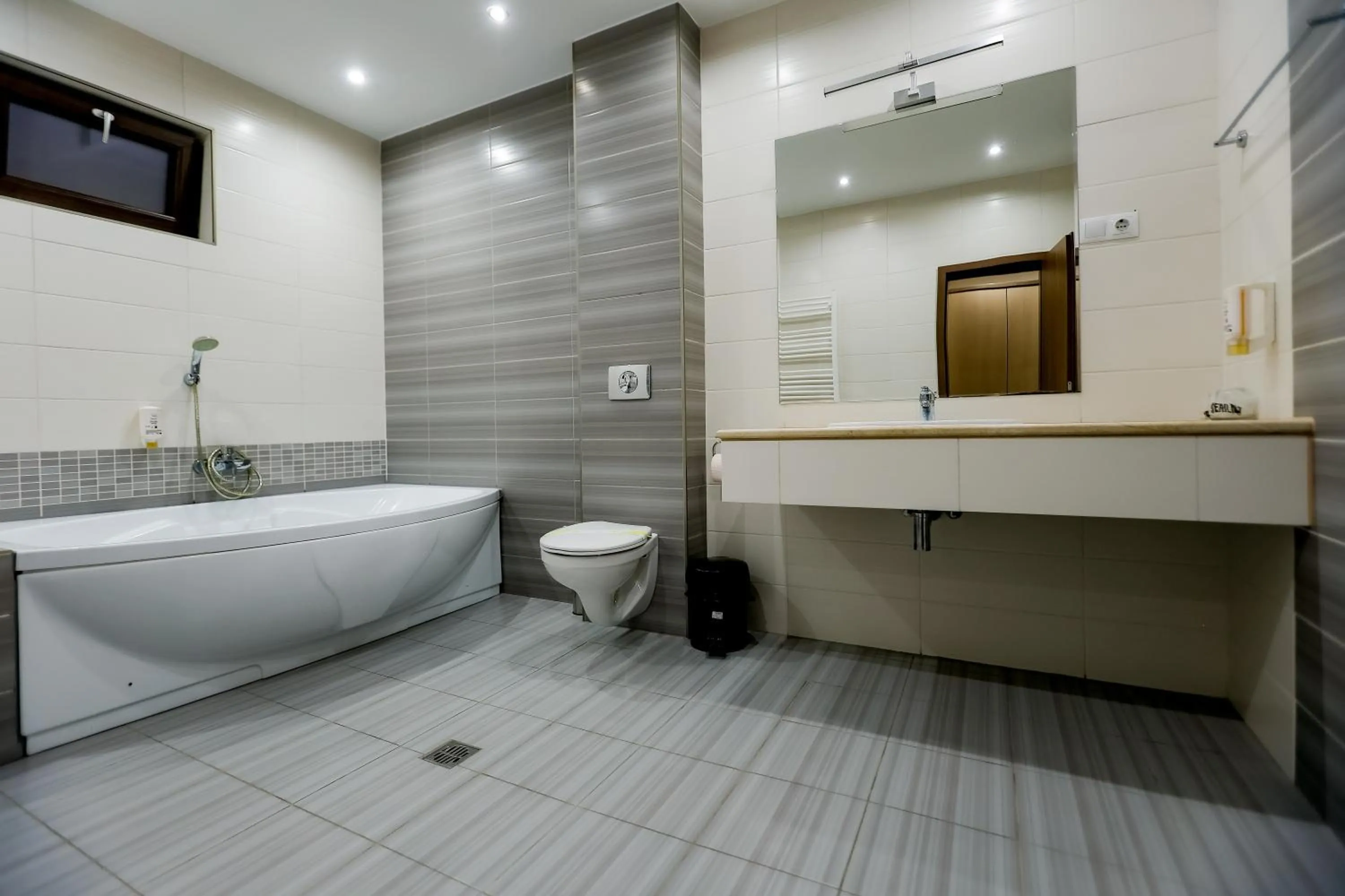 Property building in Pensiunea JOJO2