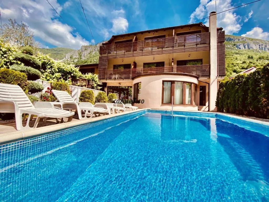 Property building in Pensiunea JOJO2