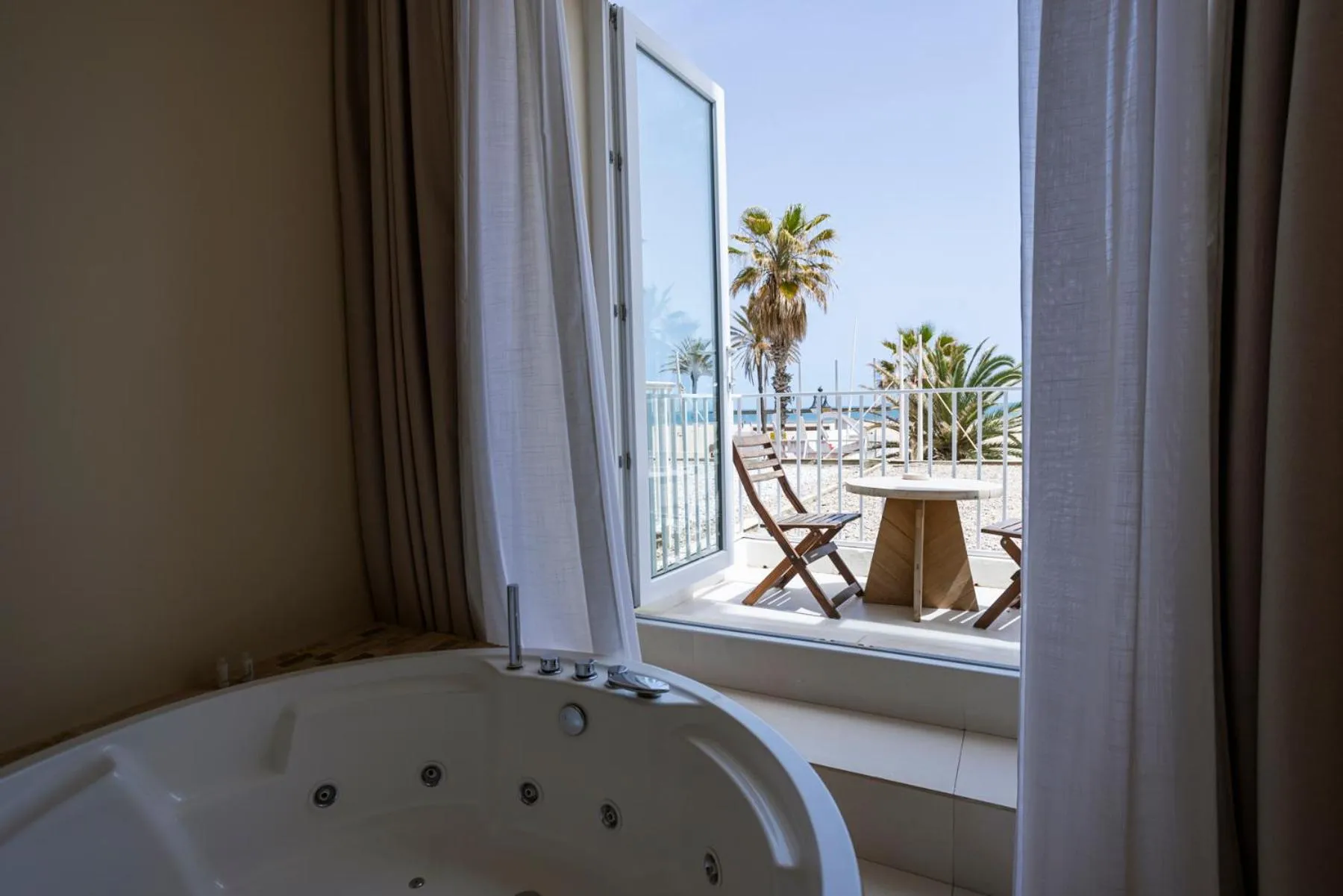 Hot Tub in Hotel Boutique Sabbia Valencia