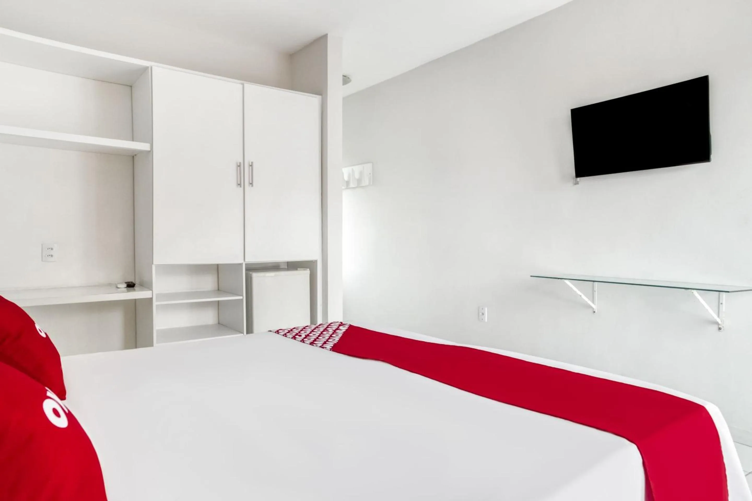 Bedroom, Bed in OYO Praia Hotel Recanto do Tomé - Salvador