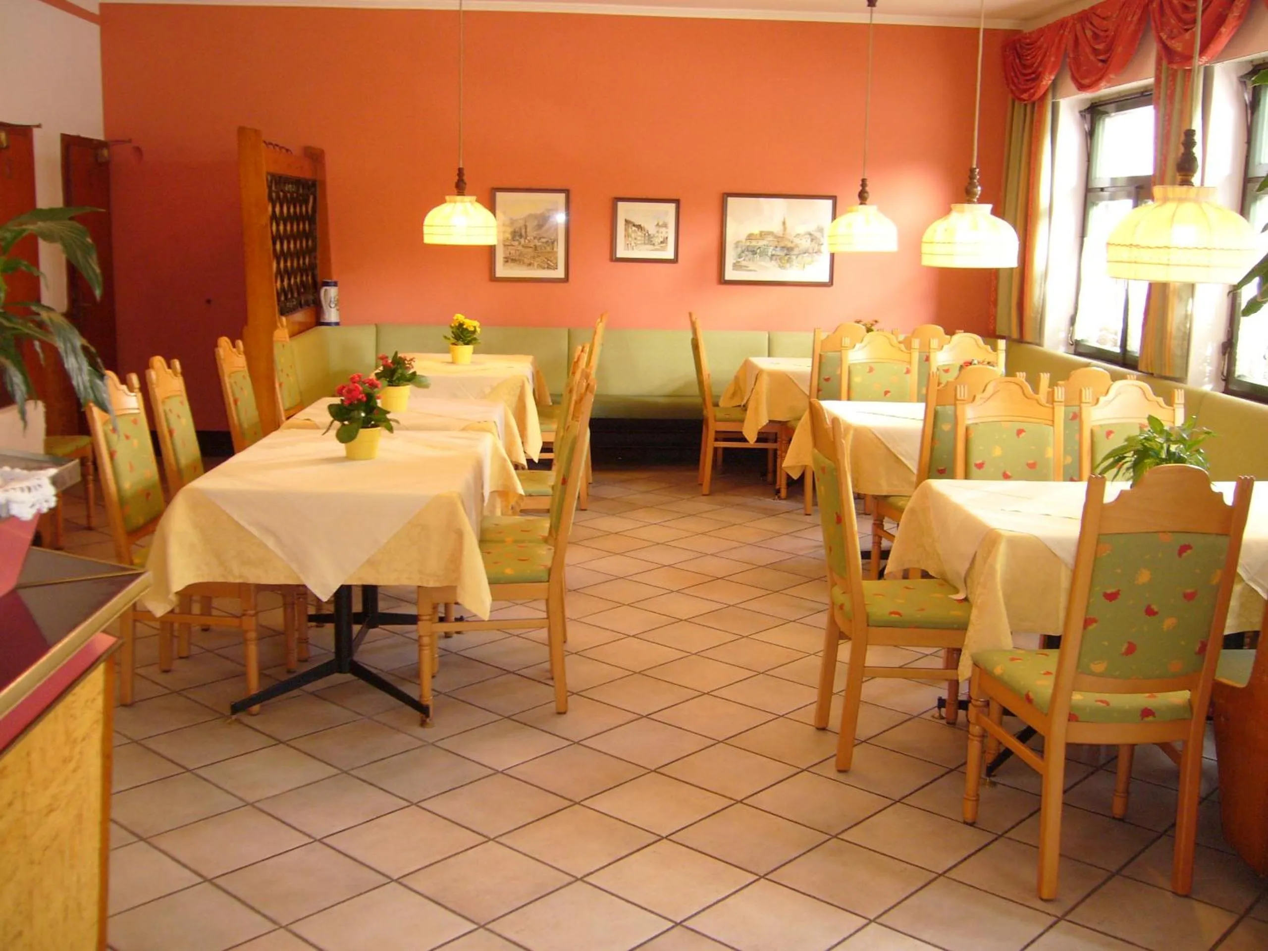 Restaurant/places to eat in Hotel Gasthof WASTL