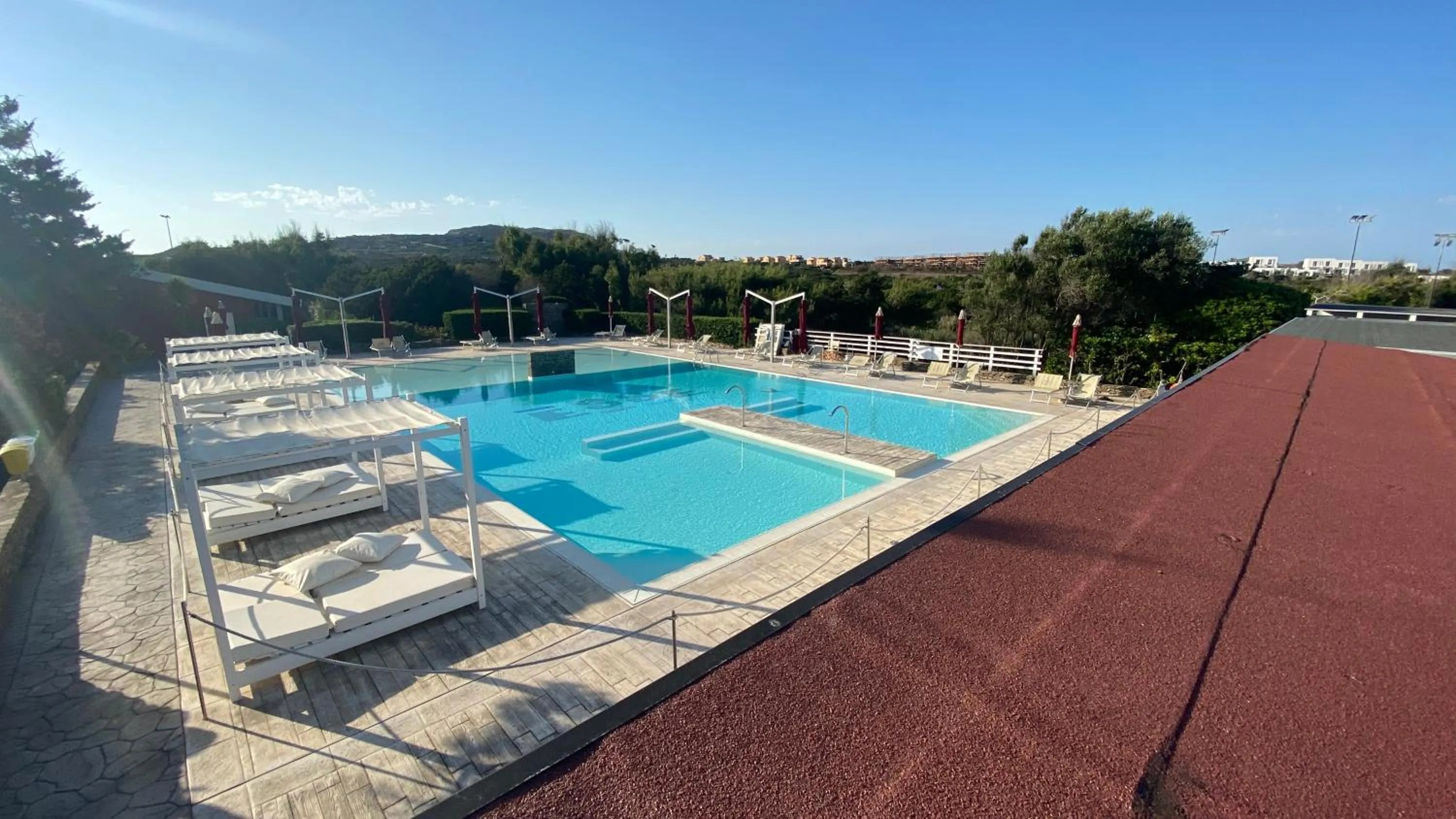 Swimming pool in Club Esse Sporting