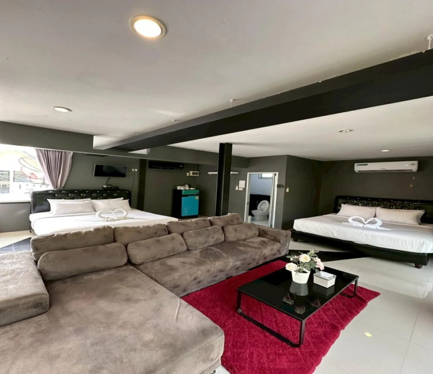 Guests, Bed in Natthapon Resort Kaeng Kachan