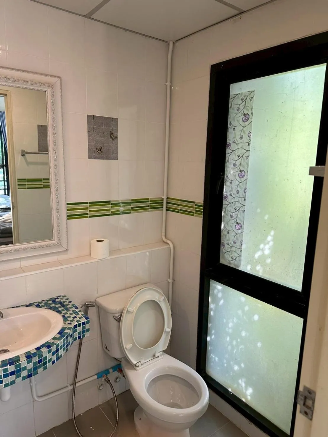 Bathroom in Natthapon Resort Kaeng Kachan