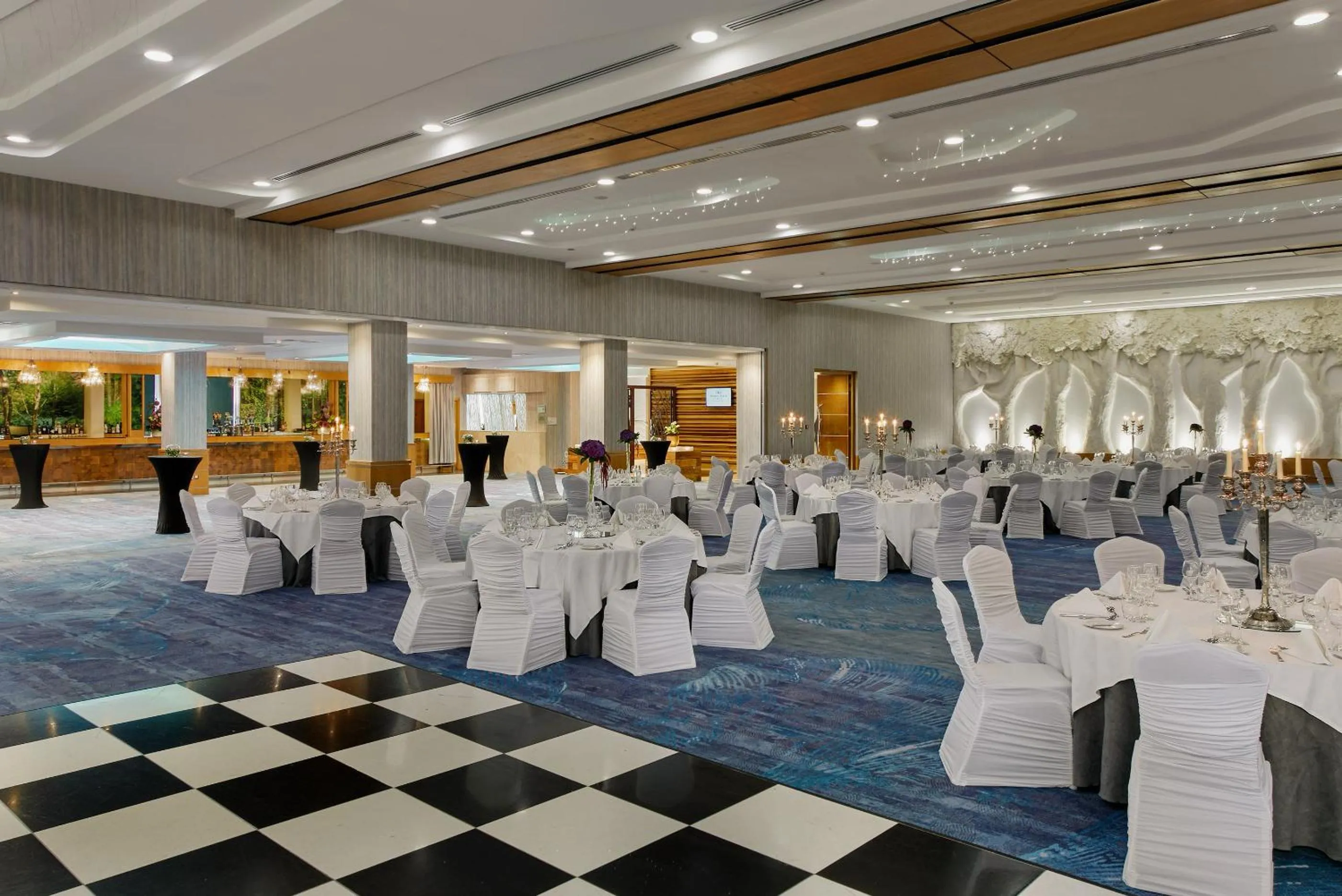 Banquet/Function facilities in Crowne Plaza Dublin Airport by IHG