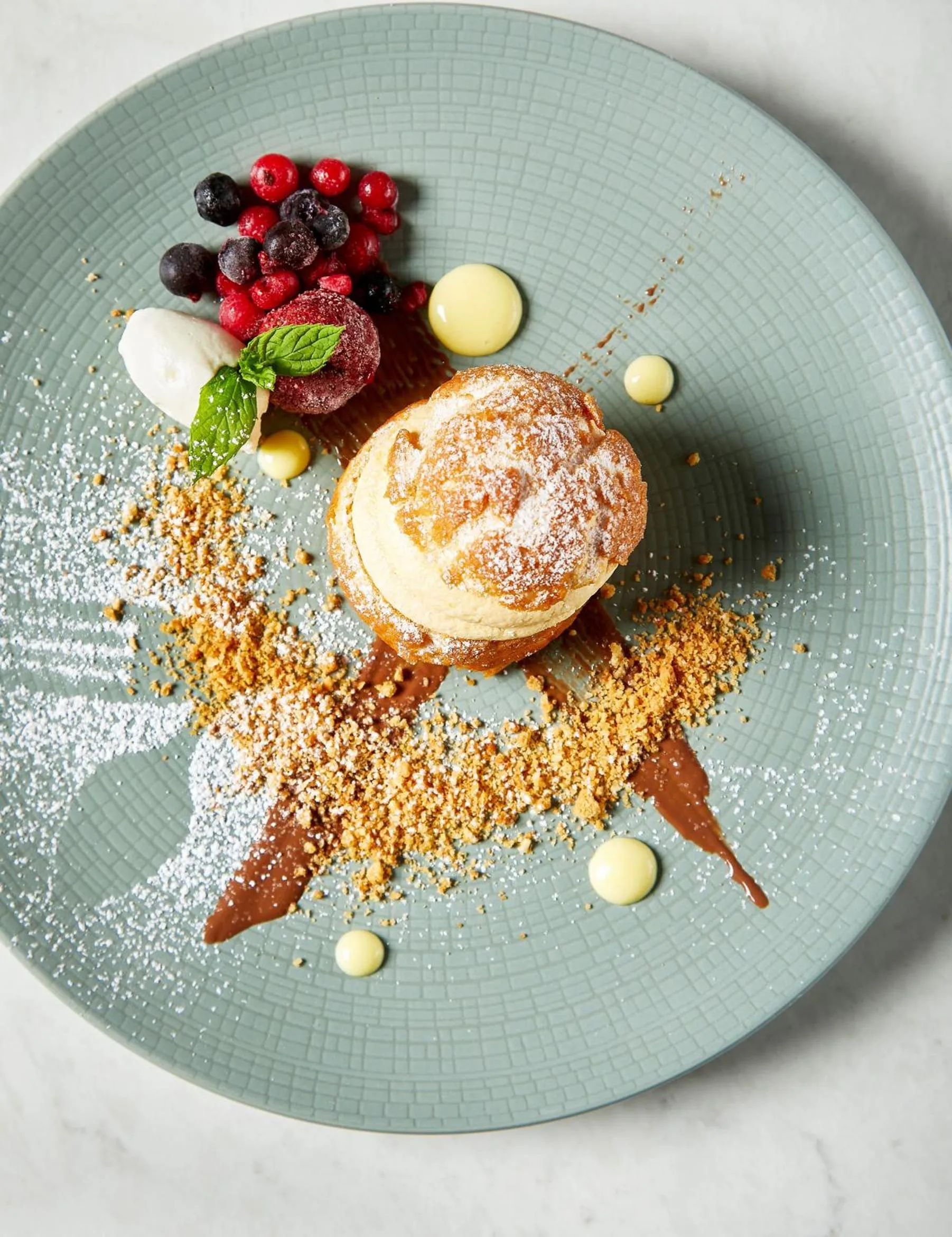 Restaurant/places to eat in Crowne Plaza Dublin Airport by IHG