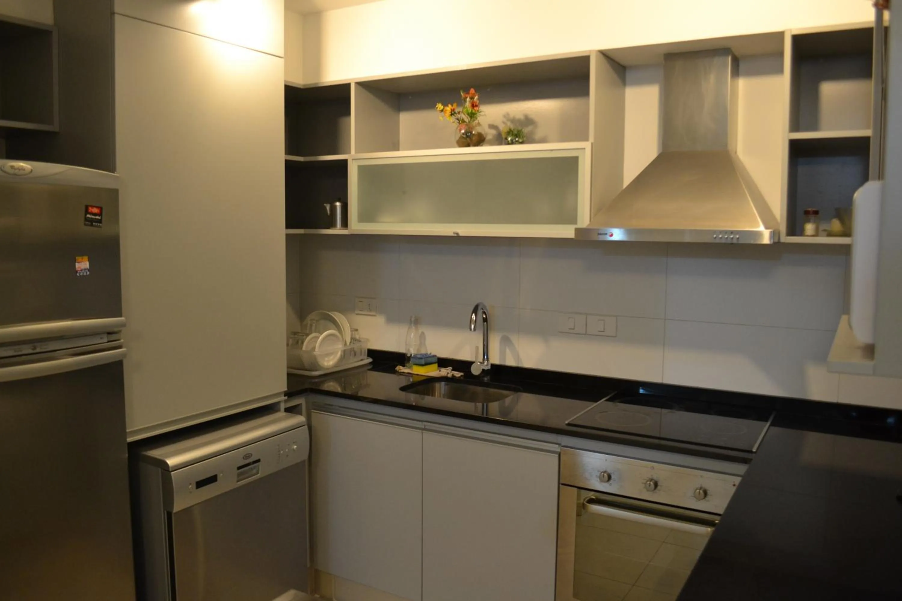 Kitchen or kitchenette in Arenas del Mar Apartments