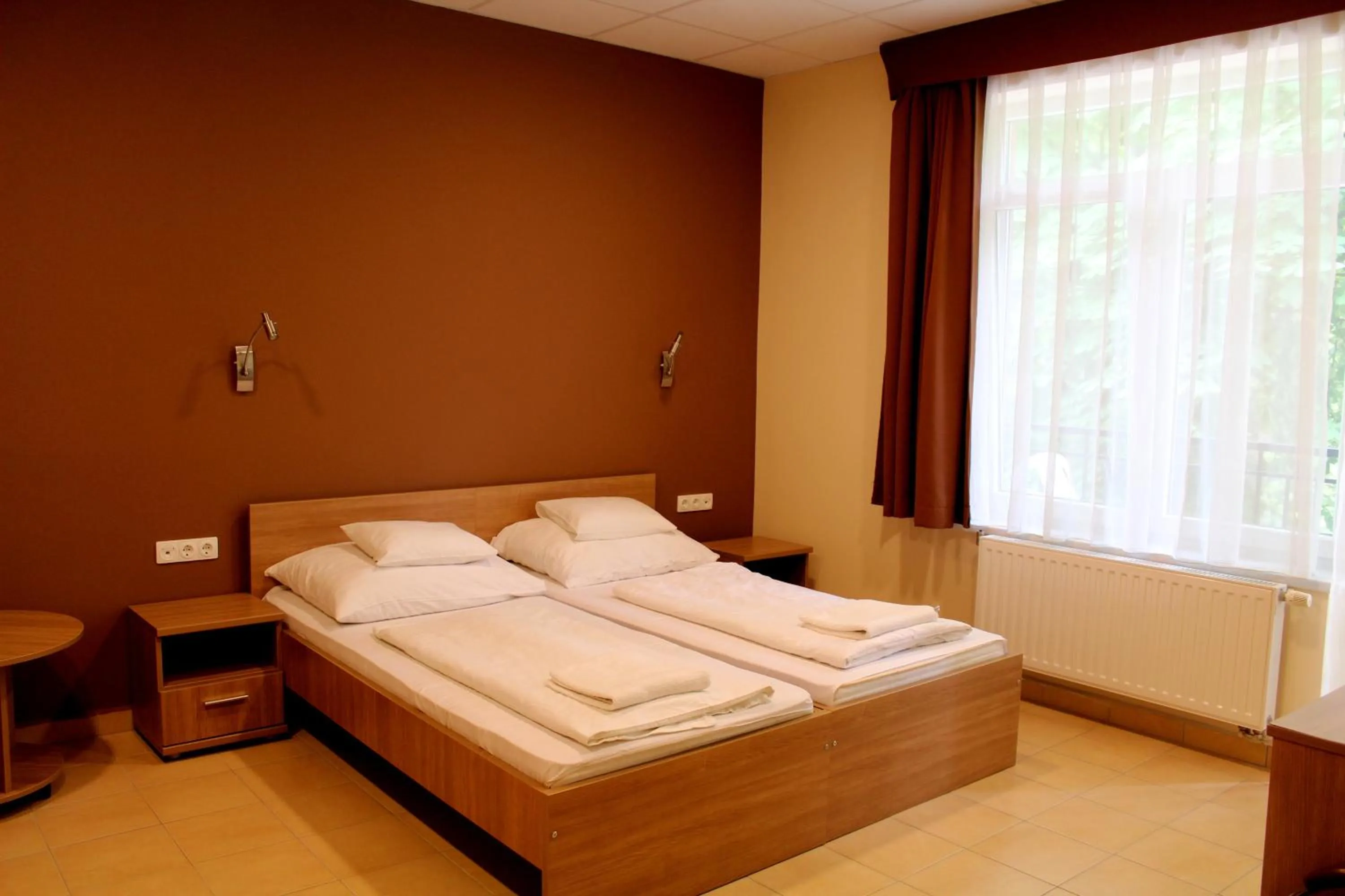 Bedroom, Bed in BF Hotel