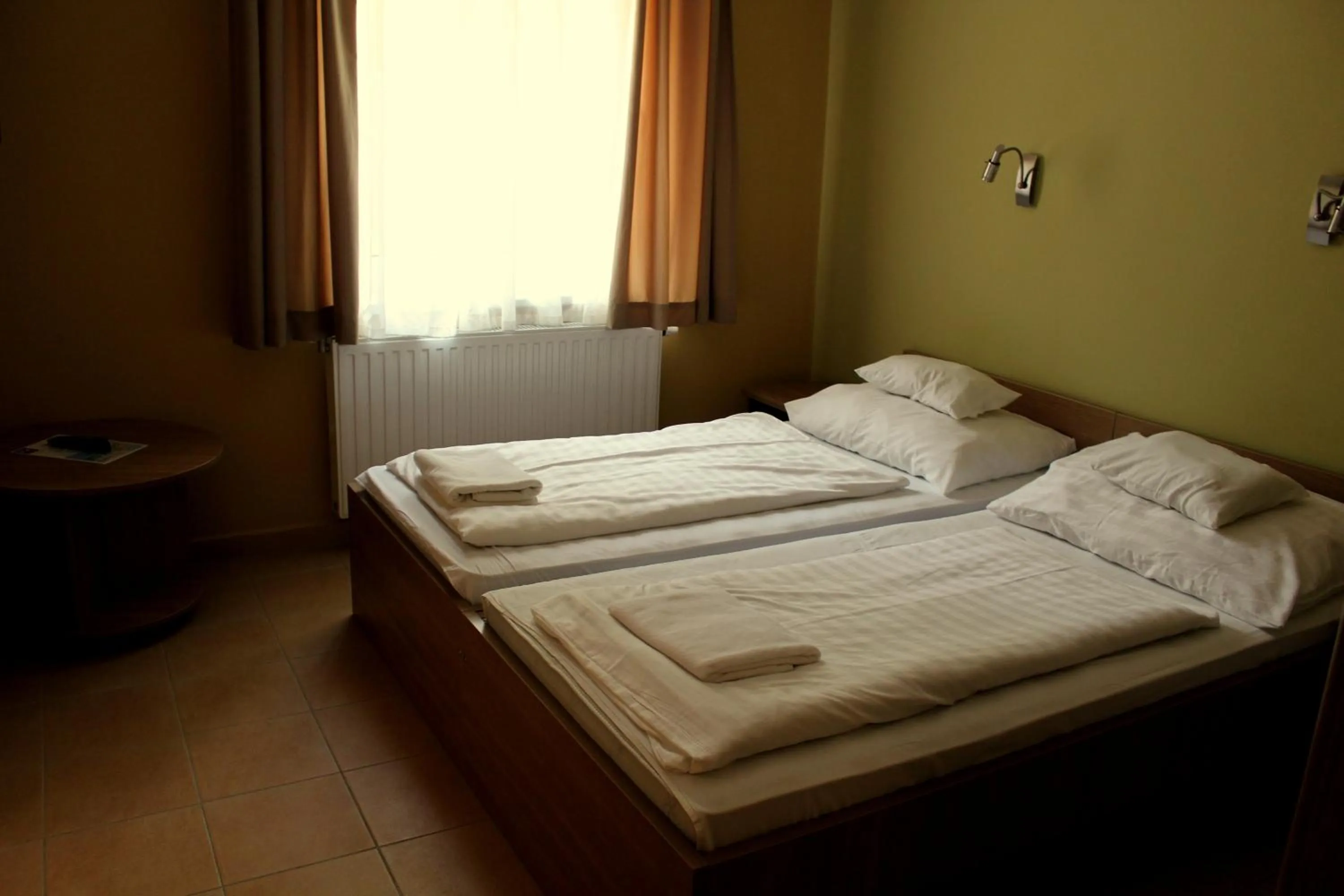 Bedroom, Bed in BF Hotel