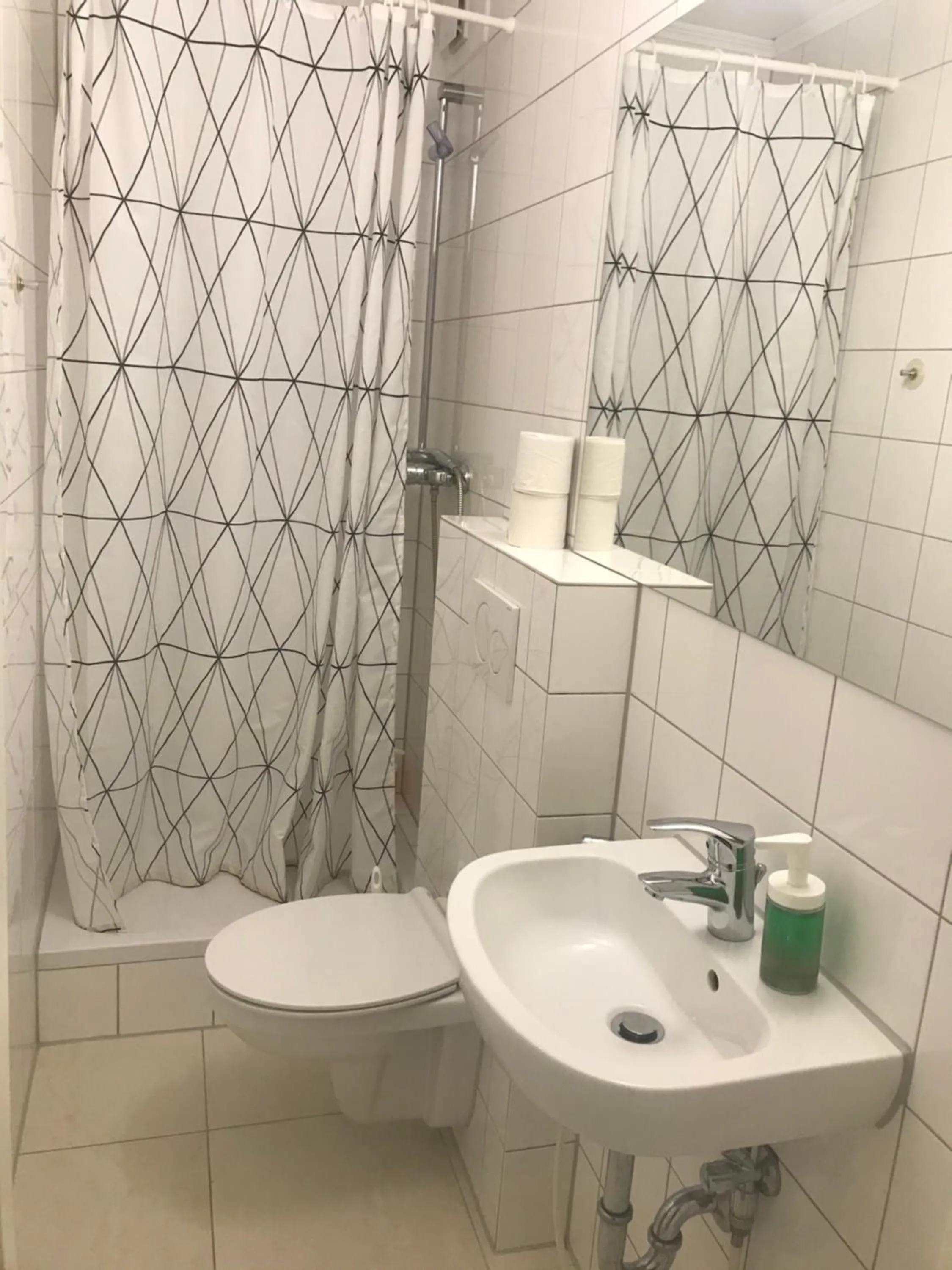 Bathroom in Baynunah Suites Aparthotel