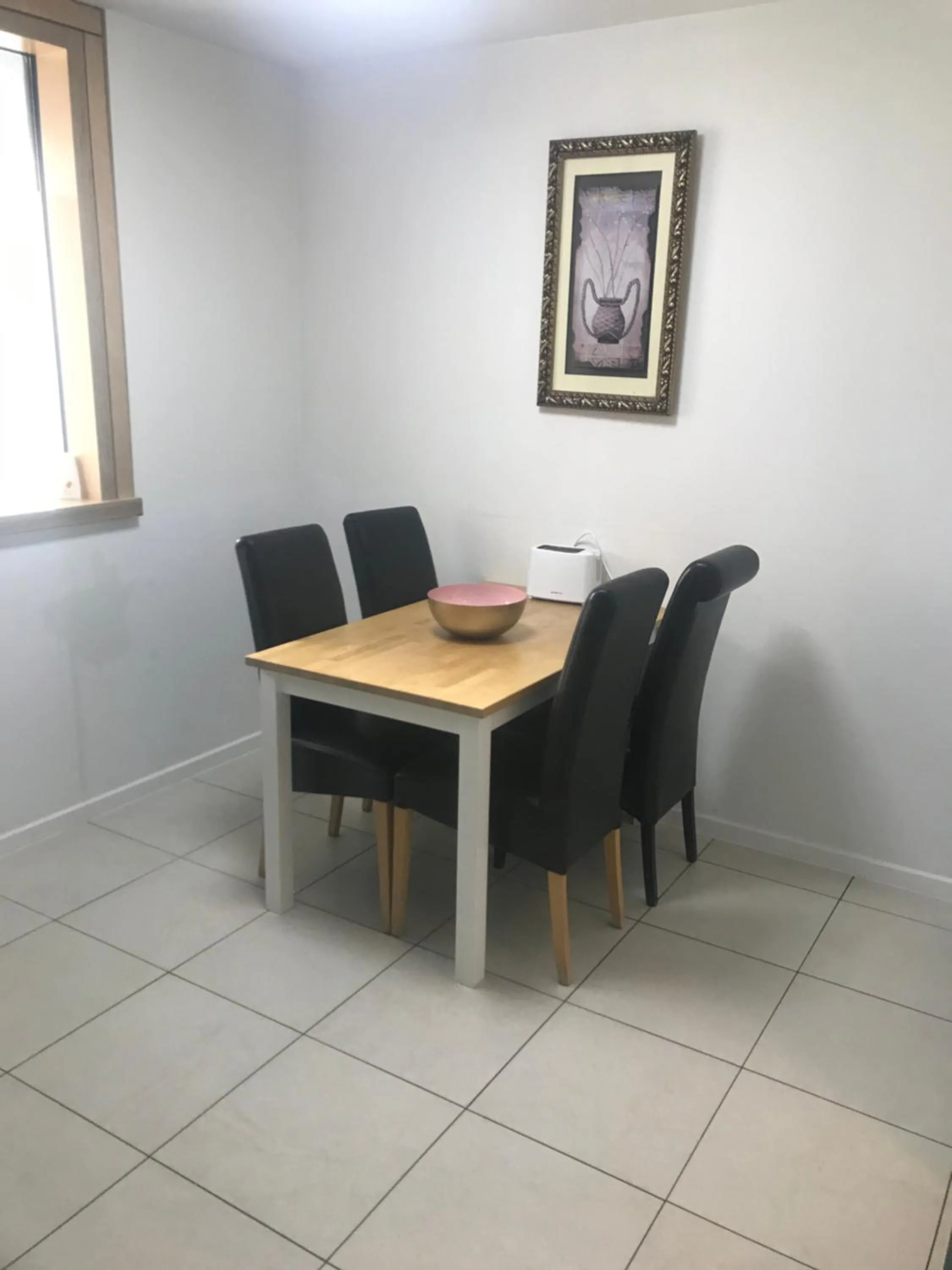 Dining area in Baynunah Suites Aparthotel