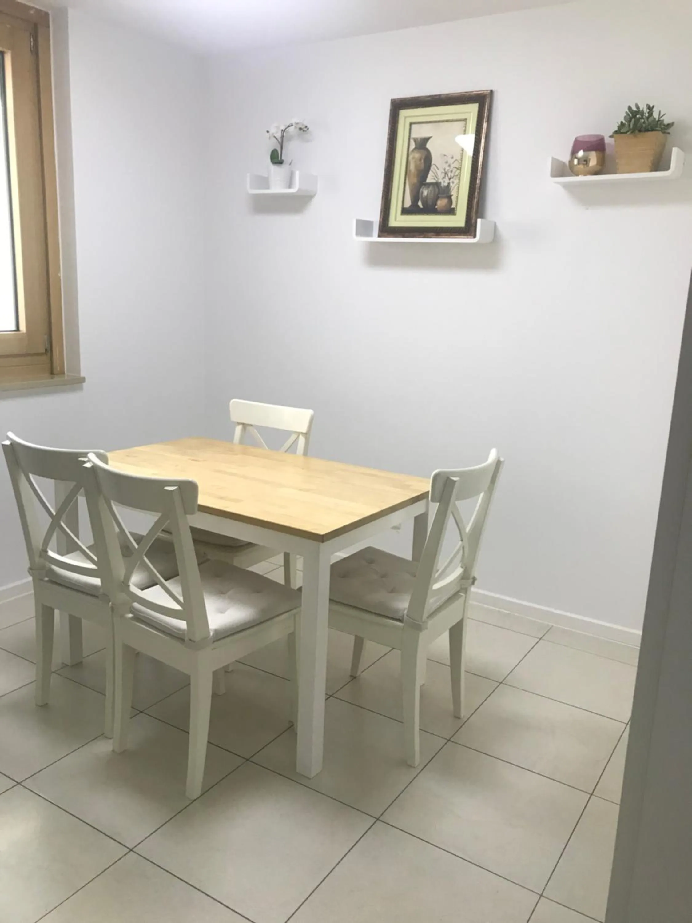 Dining area in Baynunah Suites Aparthotel