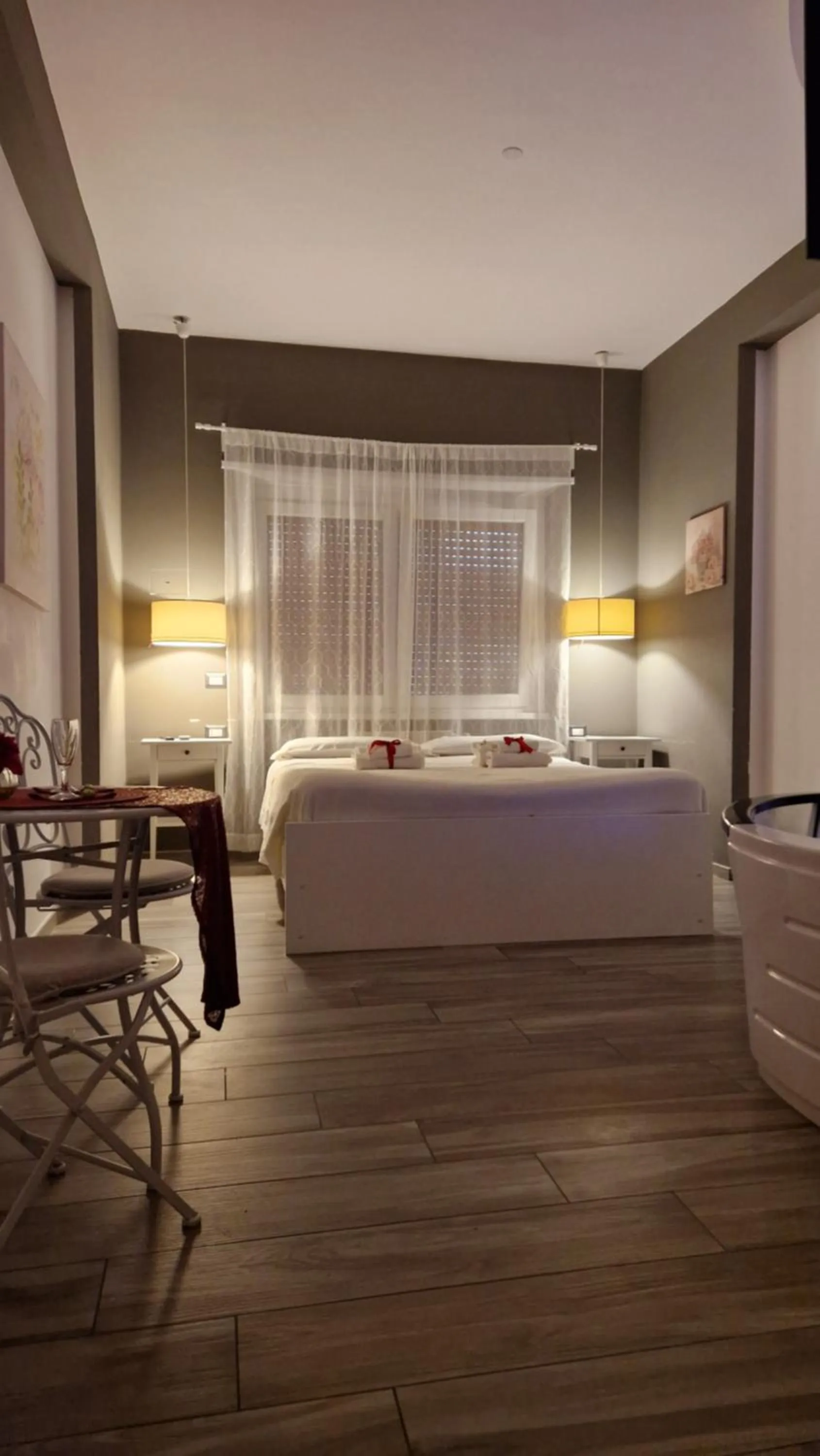 Bedroom, Bed in Il Mare Di Roma Luxury