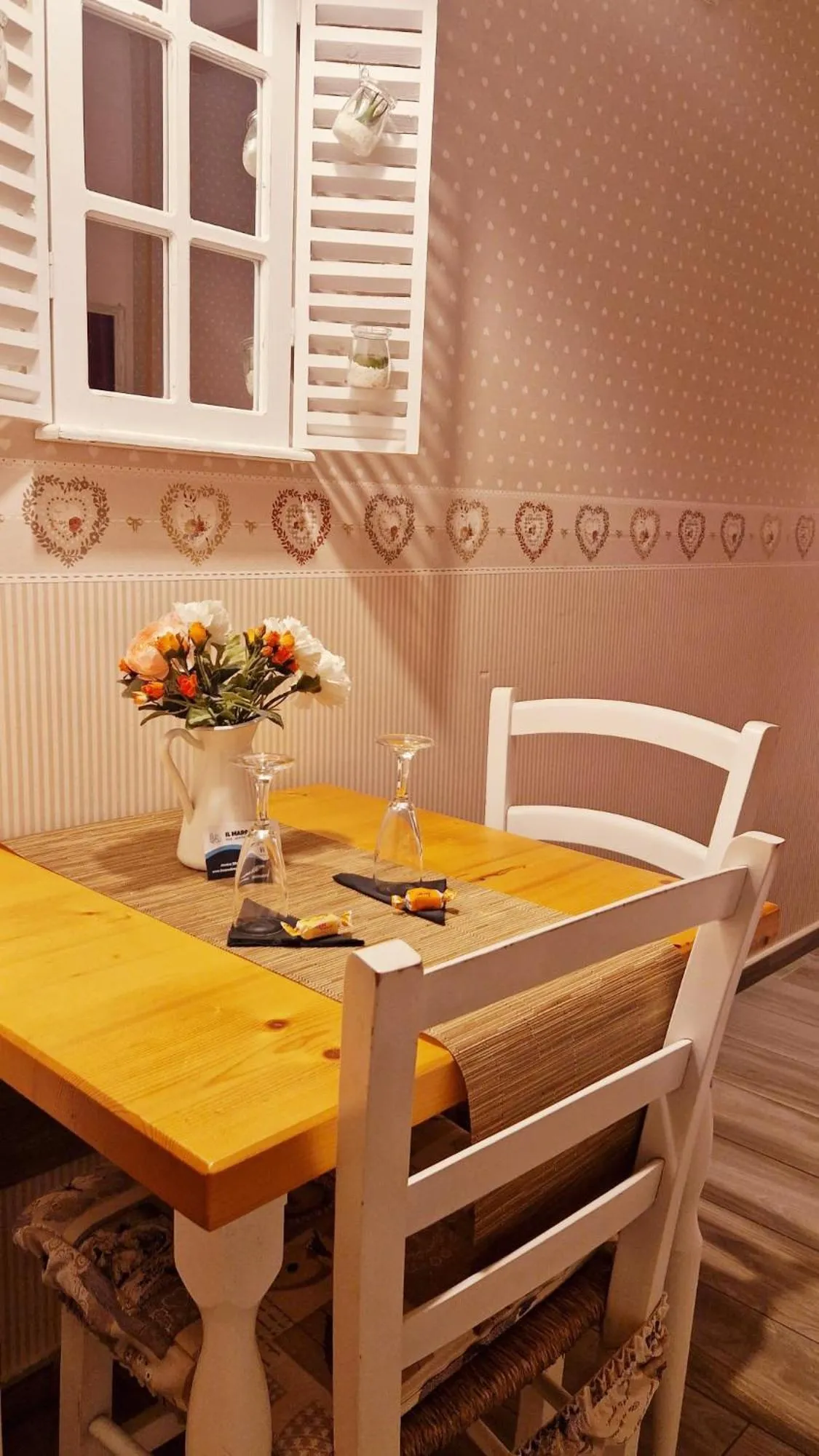 Decorative detail in Il Mare Di Roma Luxury