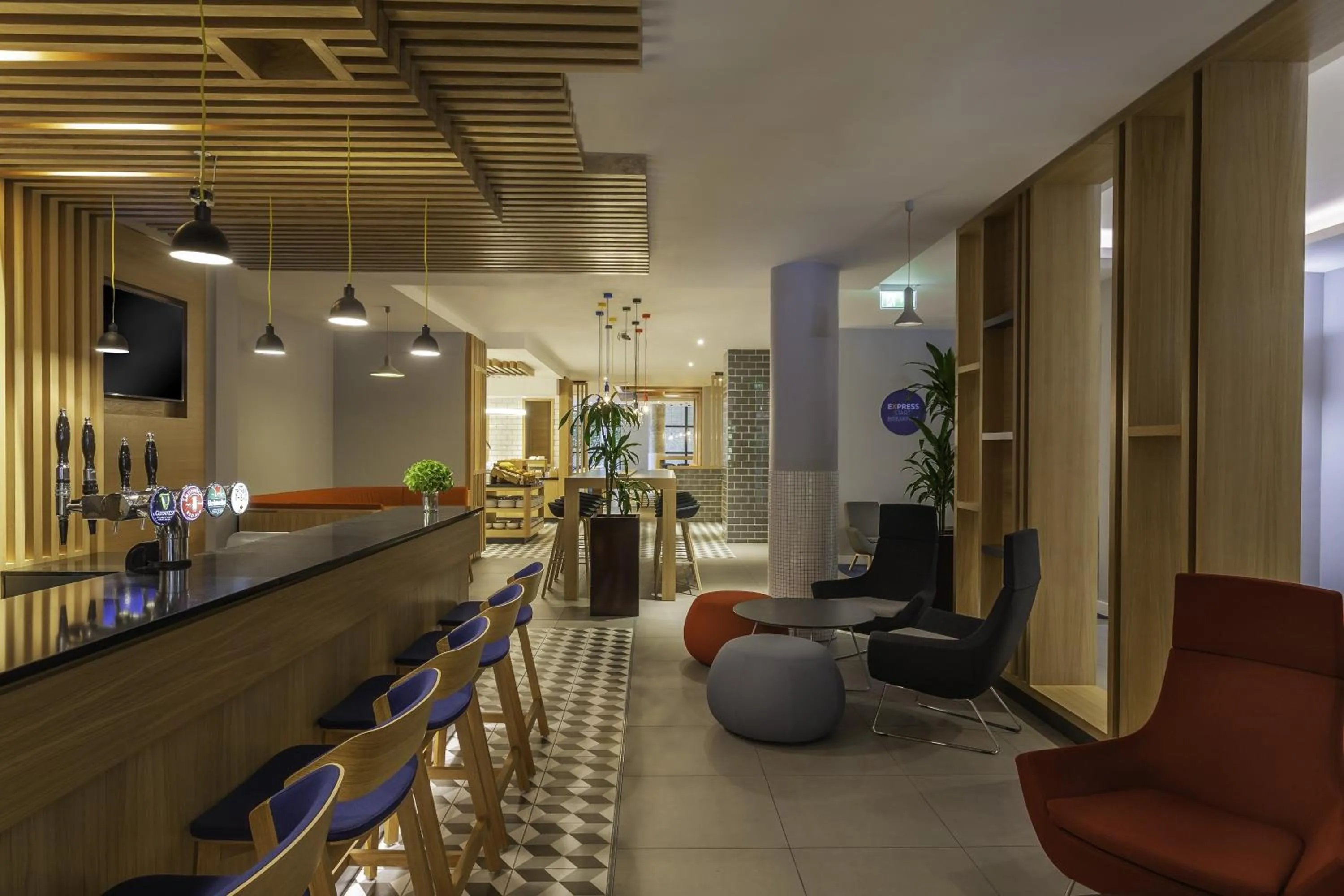 Lounge or bar in Holiday Inn Express Dublin-Airport by IHG