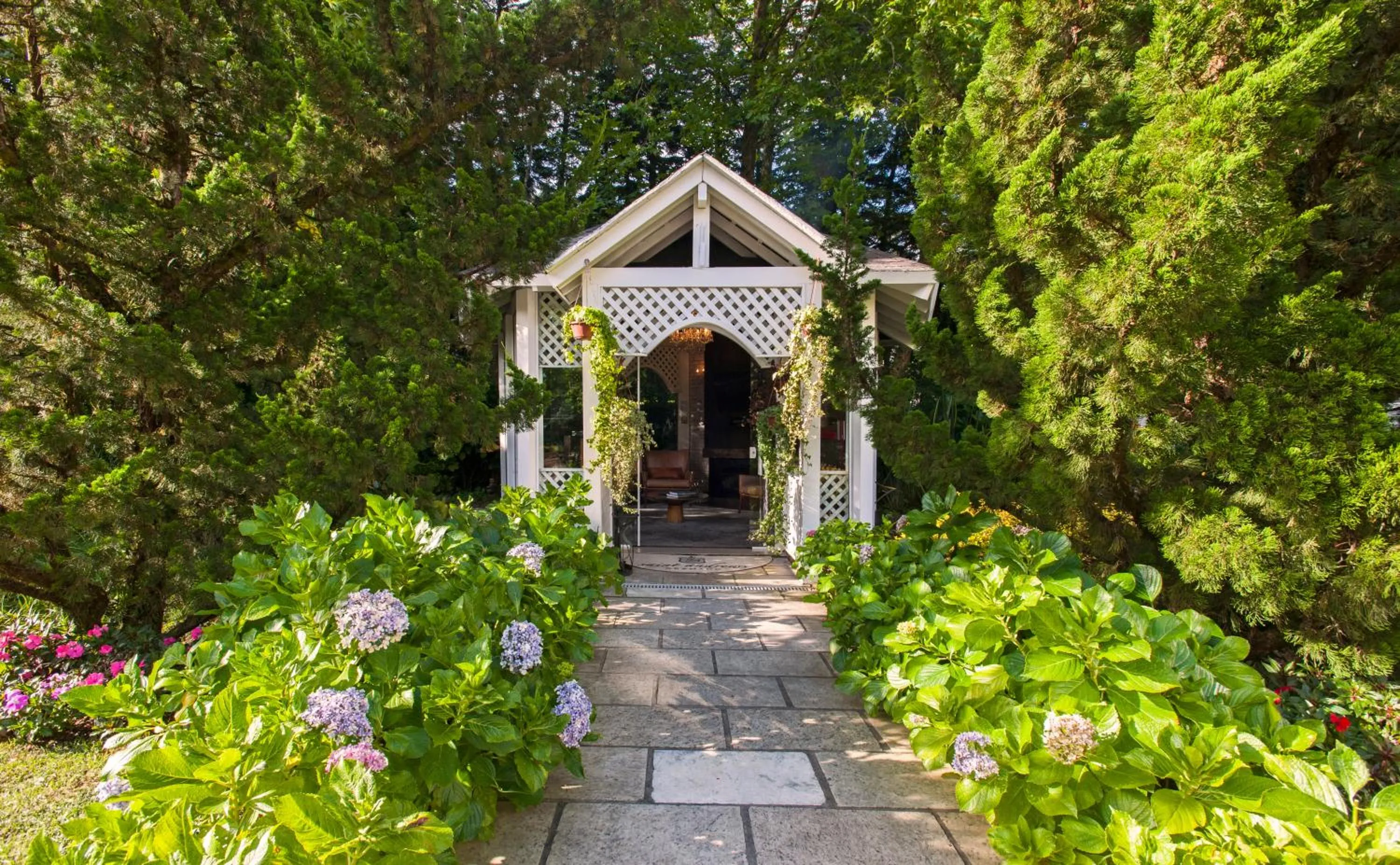 Property building in Castelo Saint Andrews