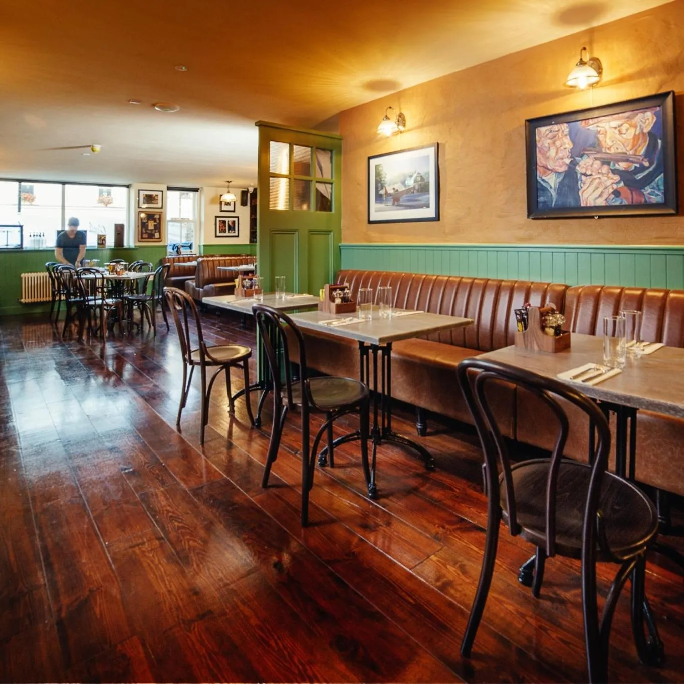 Restaurant/places to eat in The Wyatt Hotel