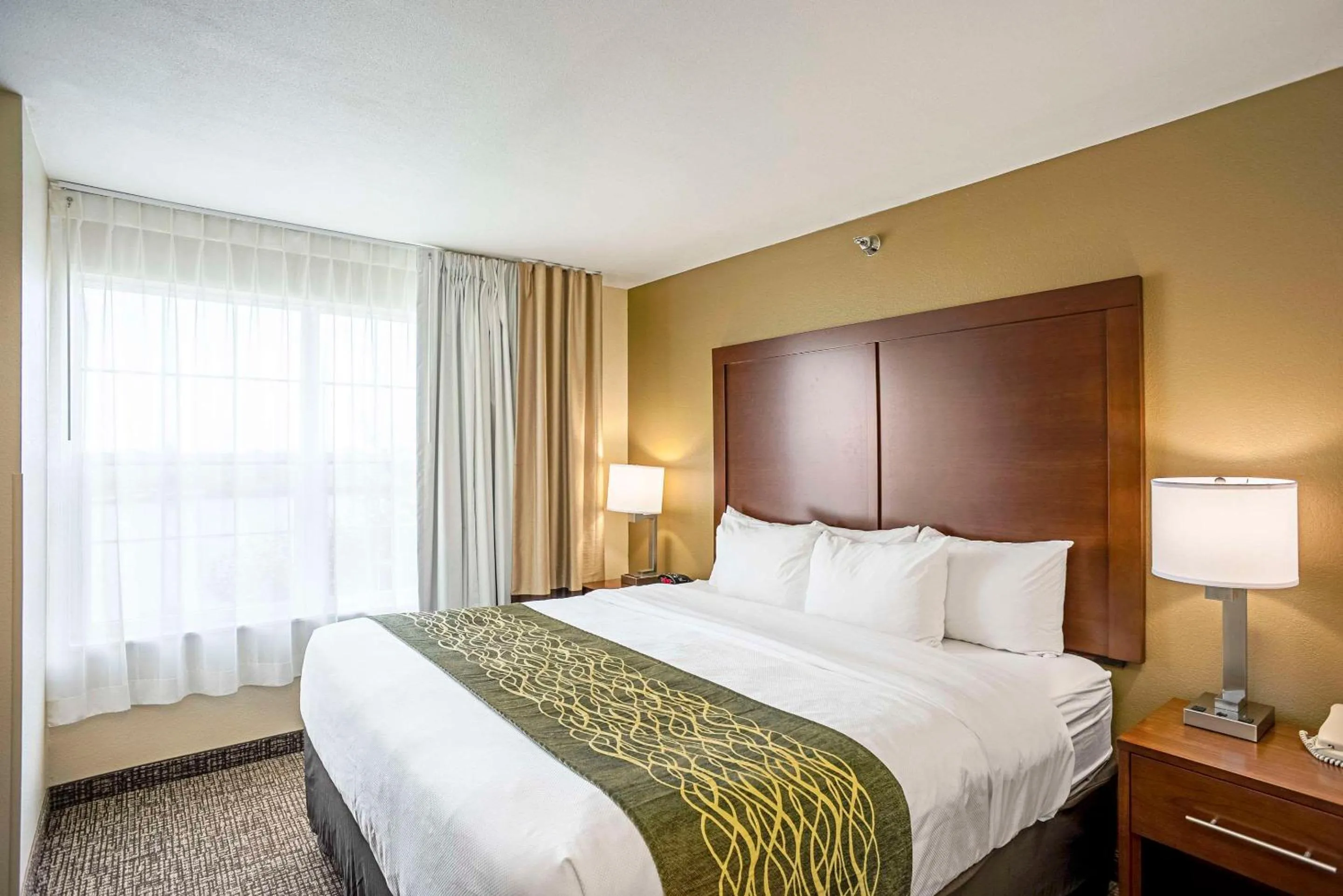 Bedroom, Bed in Comfort Inn & Suites Independence
