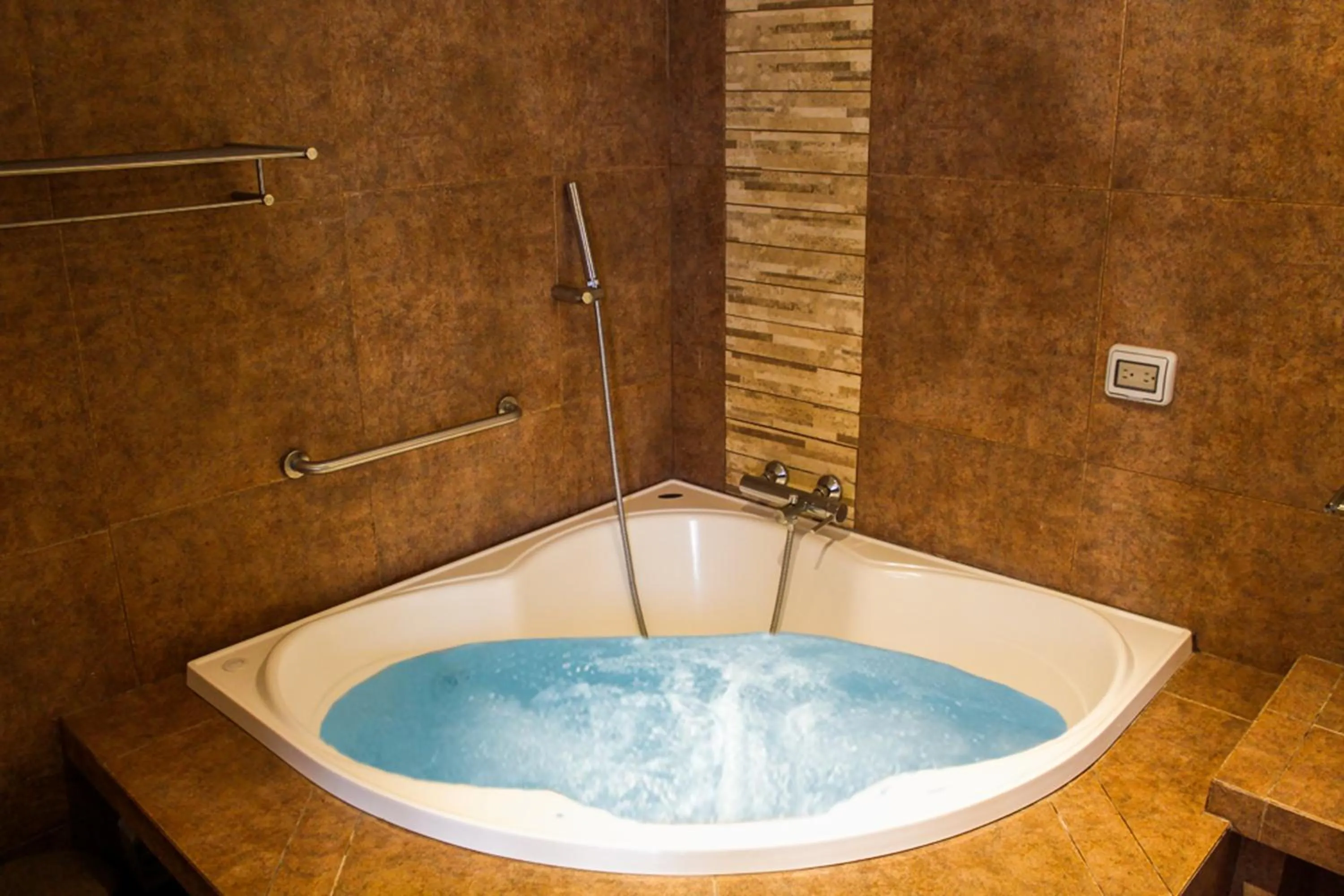 Hot Tub in Hotel Boutique La Angostura