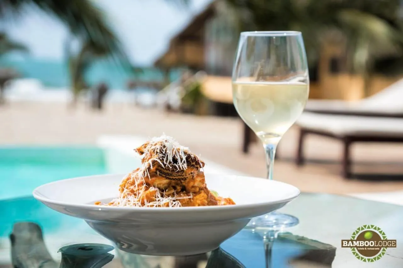 Food and drinks in Bamboo Lodge