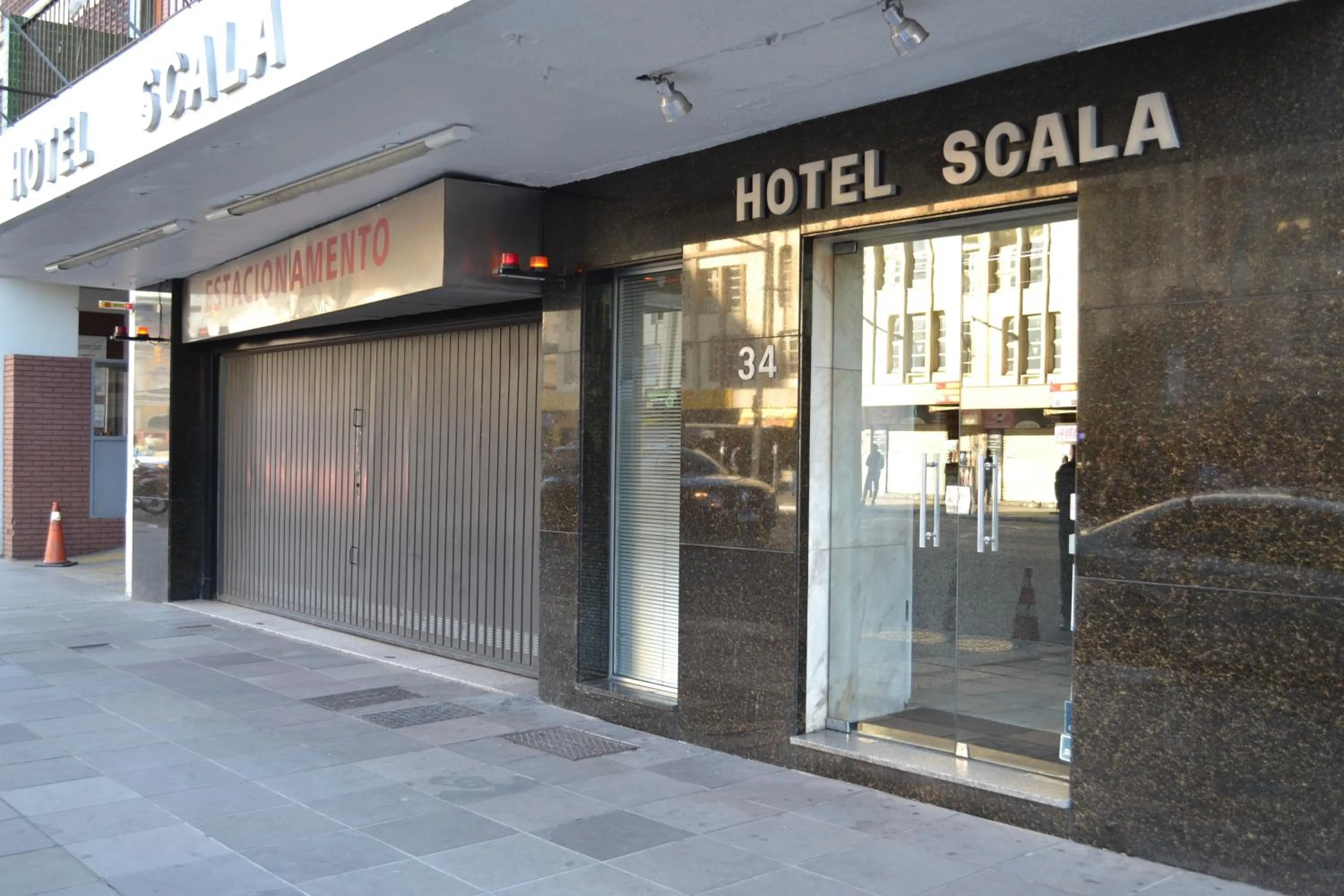 Facade/entrance in Hotel Scala