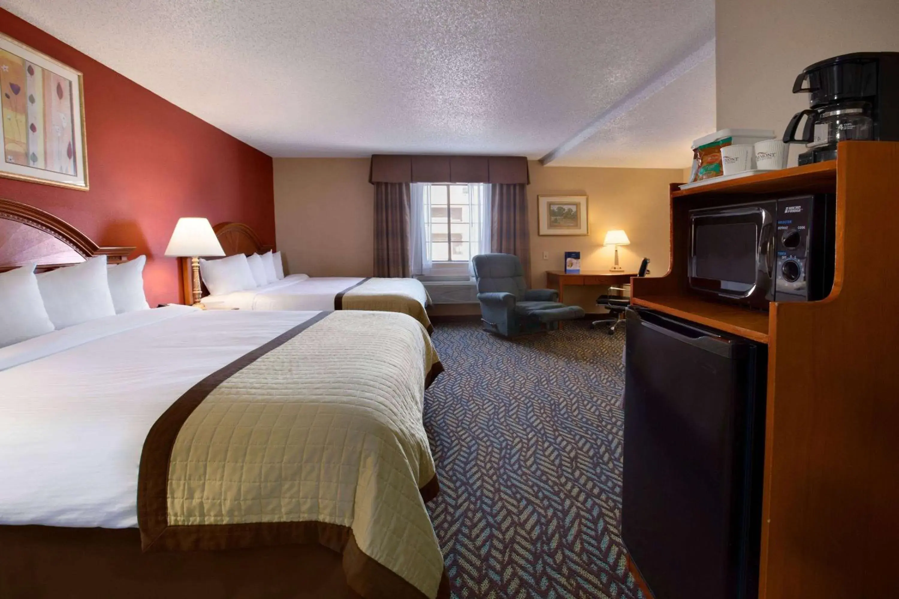 King Studio Suite with Two King Beds - Non-Smoking in Baymont by Wyndham Oklahoma City Airport King Studio Suite with Two King Beds - Non-Smoking in Baymont by Wyndham Oklahoma City Airport