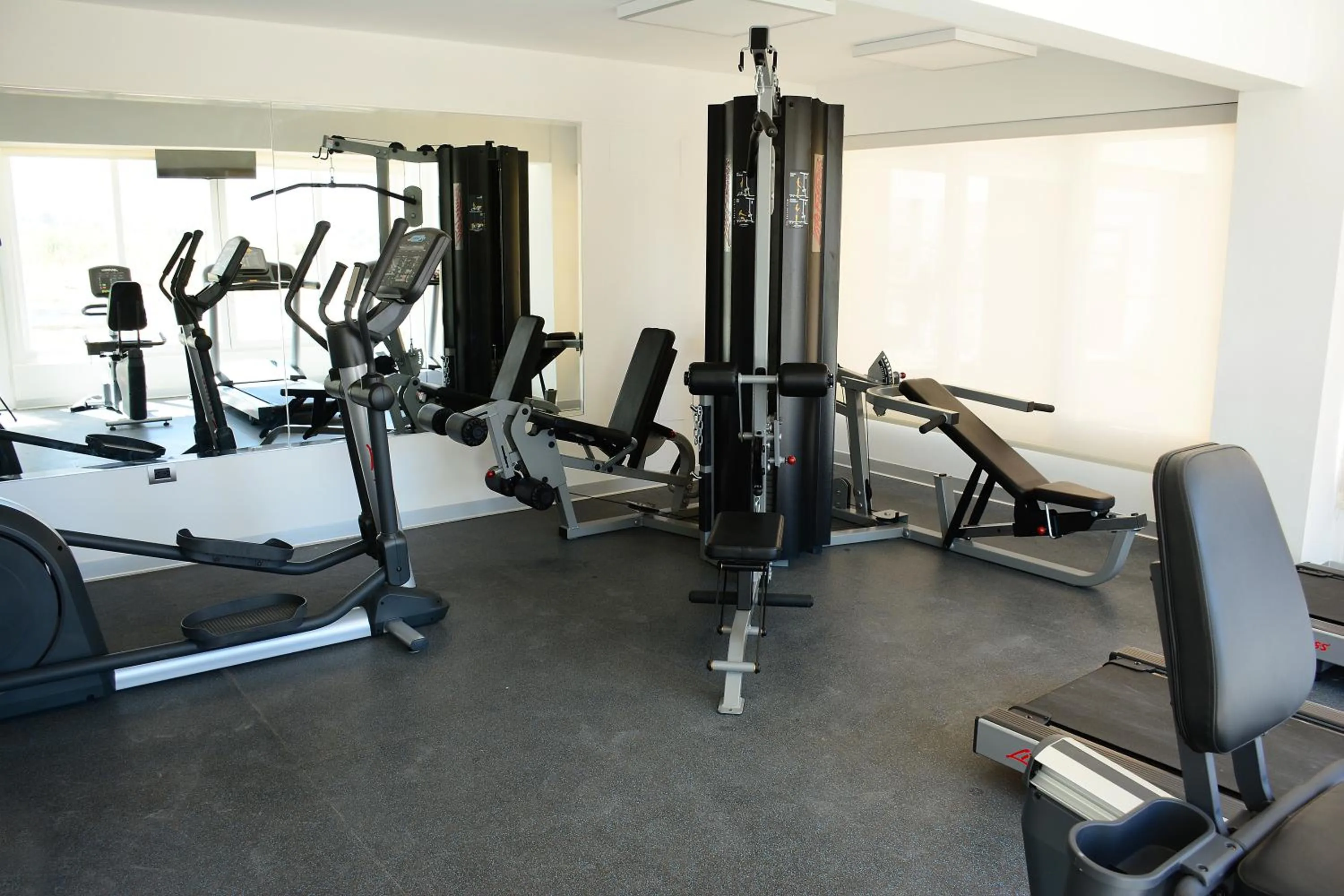 Fitness centre/facilities in DM Hoteles Moquegua