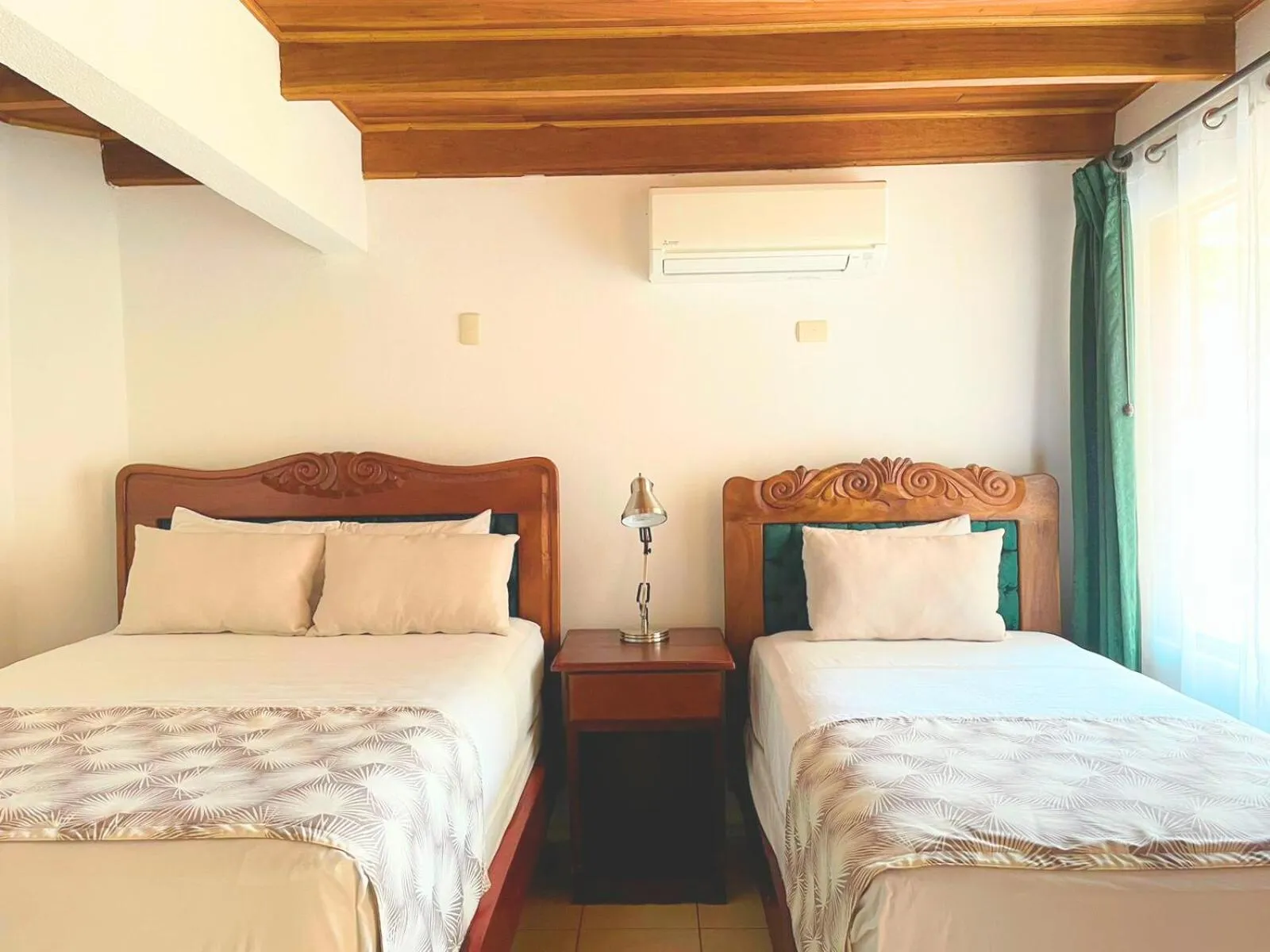 Property building, Bed in Hotel Javy