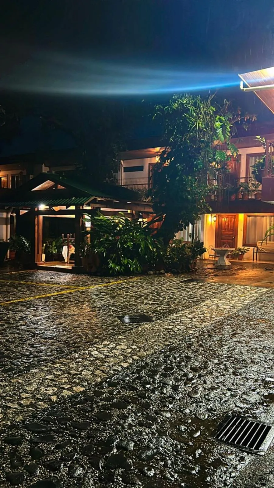 Property building in Hotel Javy